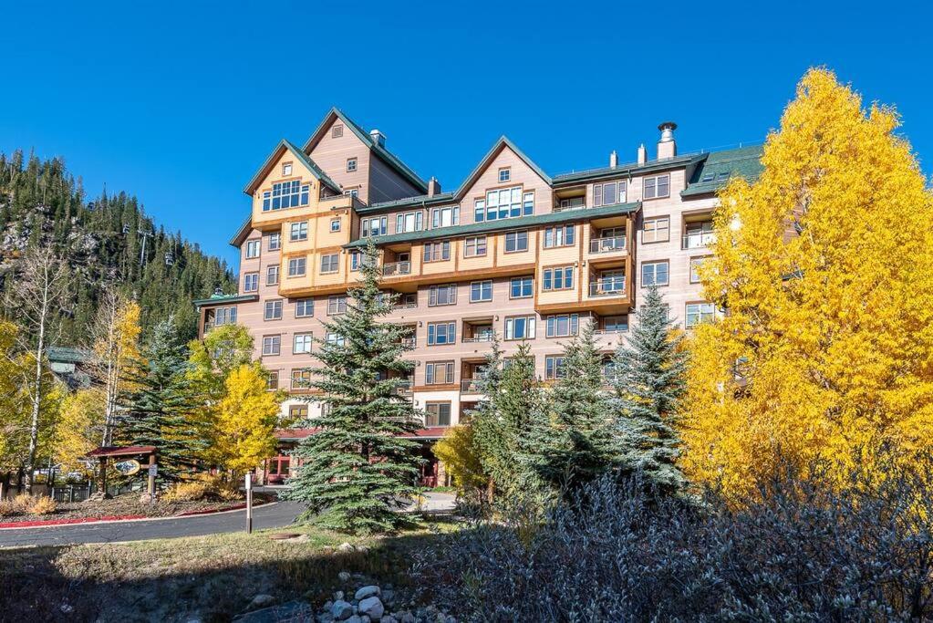 Ski-In/Ski-Out Zephyr 1 Bedroom Condo Winter Park