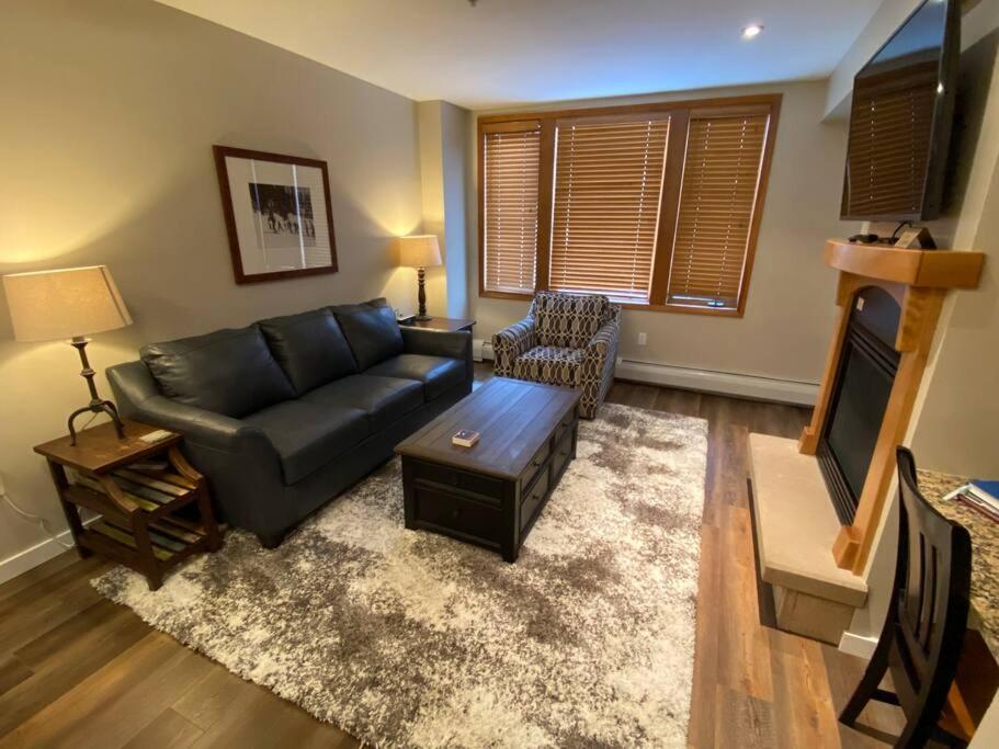 Ski-In/Ski-Out Zephyr 1 Bedroom Condo Winter Park