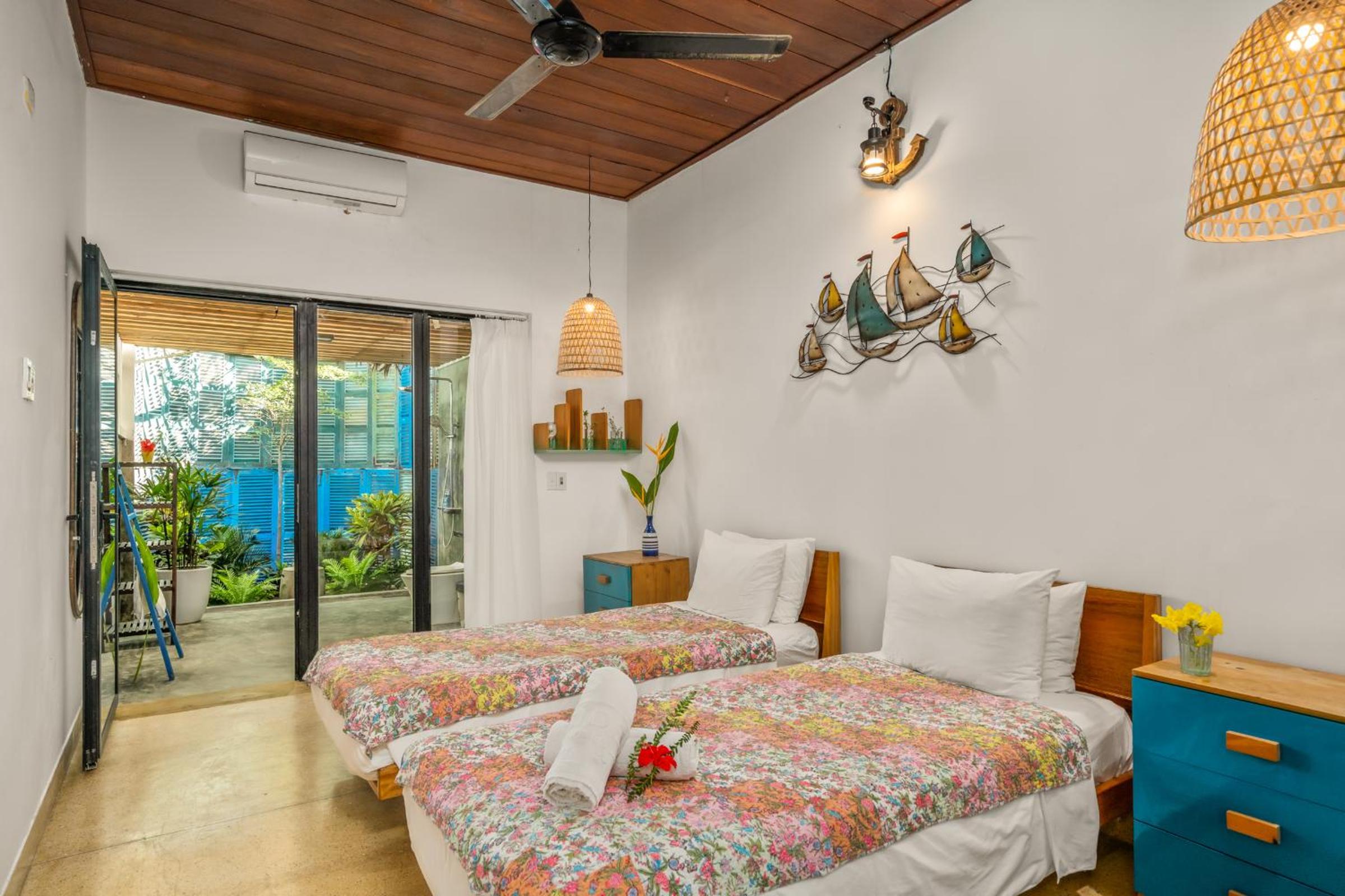 Holiday Villa 6BR Beachfront, Pool, Sauna An Bang Beach