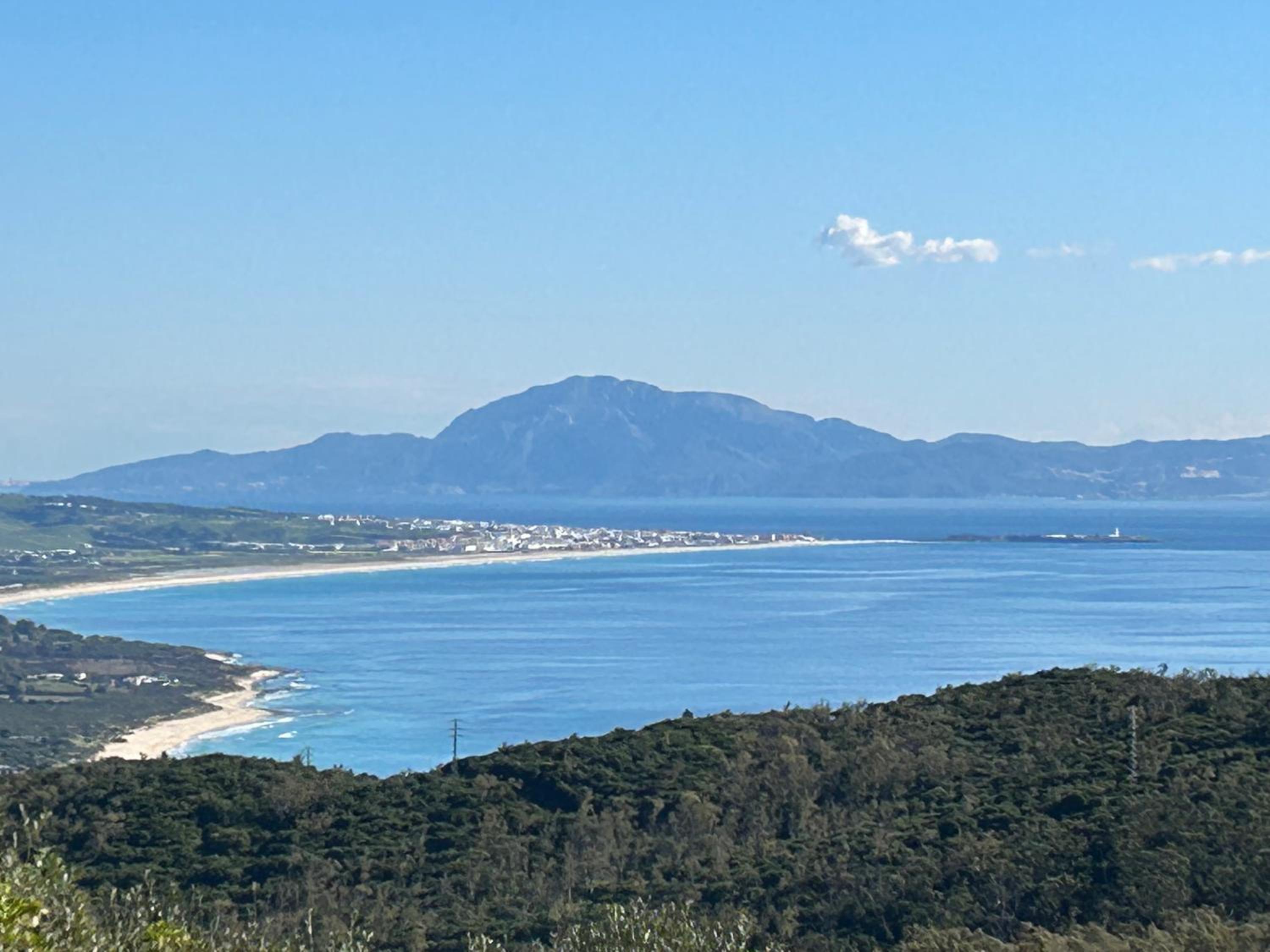 Apartamento Los Lances en Primera línea de playa con piscina
