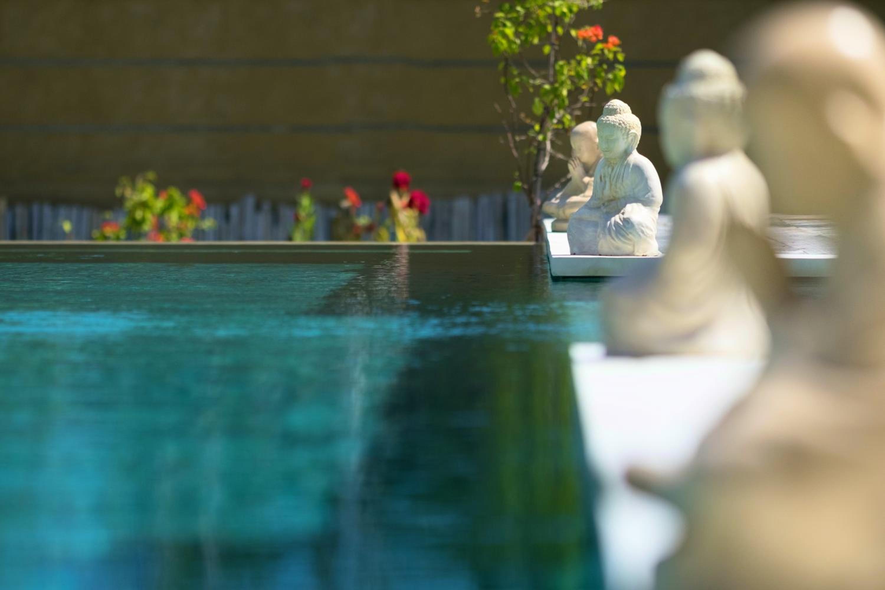 Villa Manggala - 13 mins walk to Berawa Beach