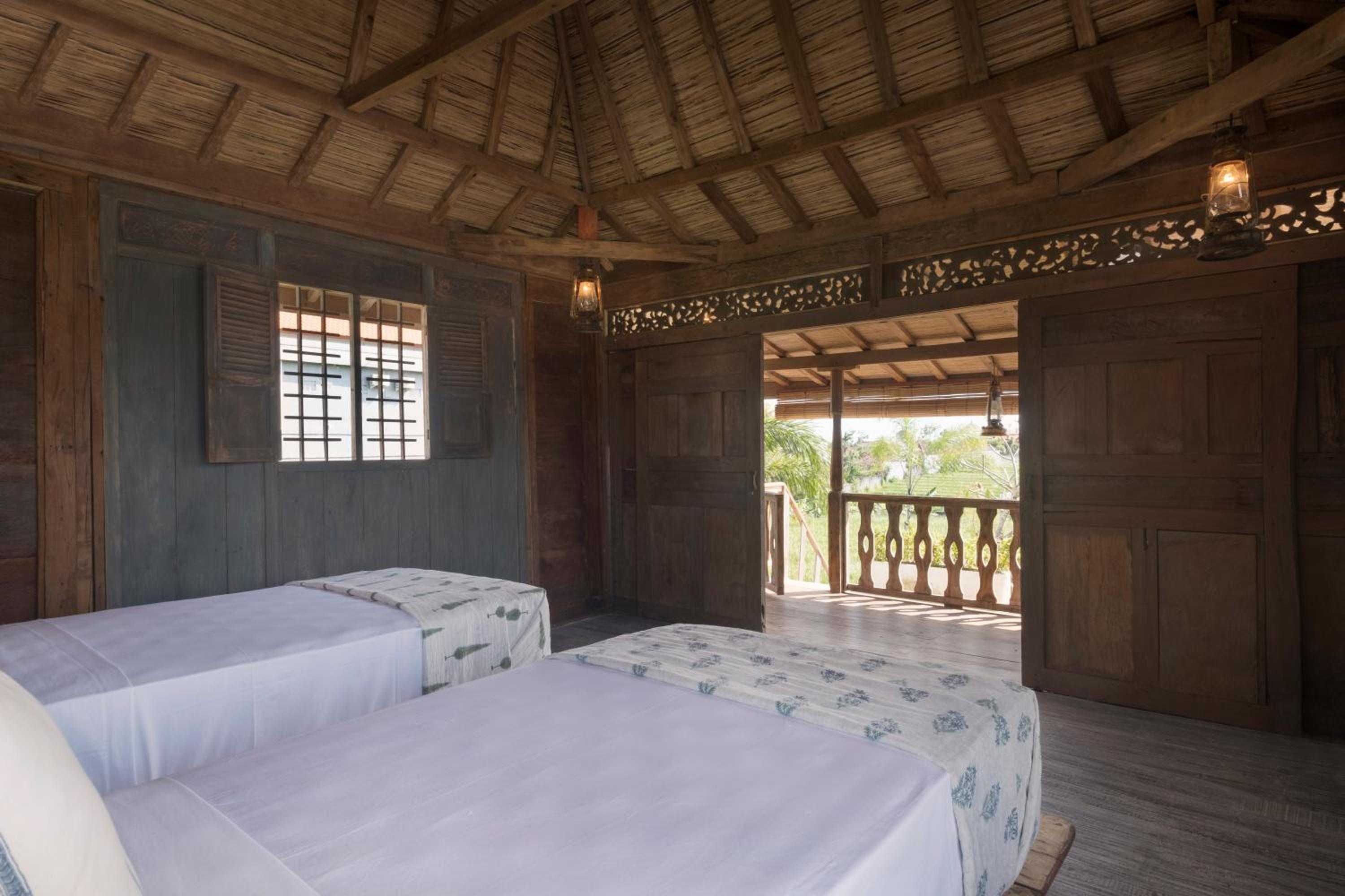 Villa Manggala - 13 mins walk to Berawa Beach