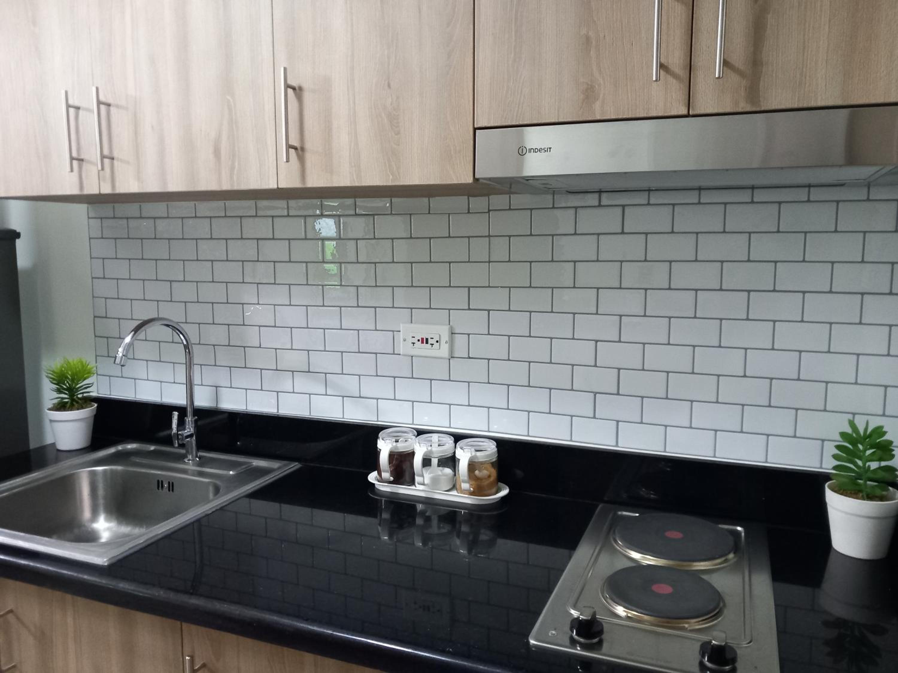 Shore 2 Condo unit near MOA view 3