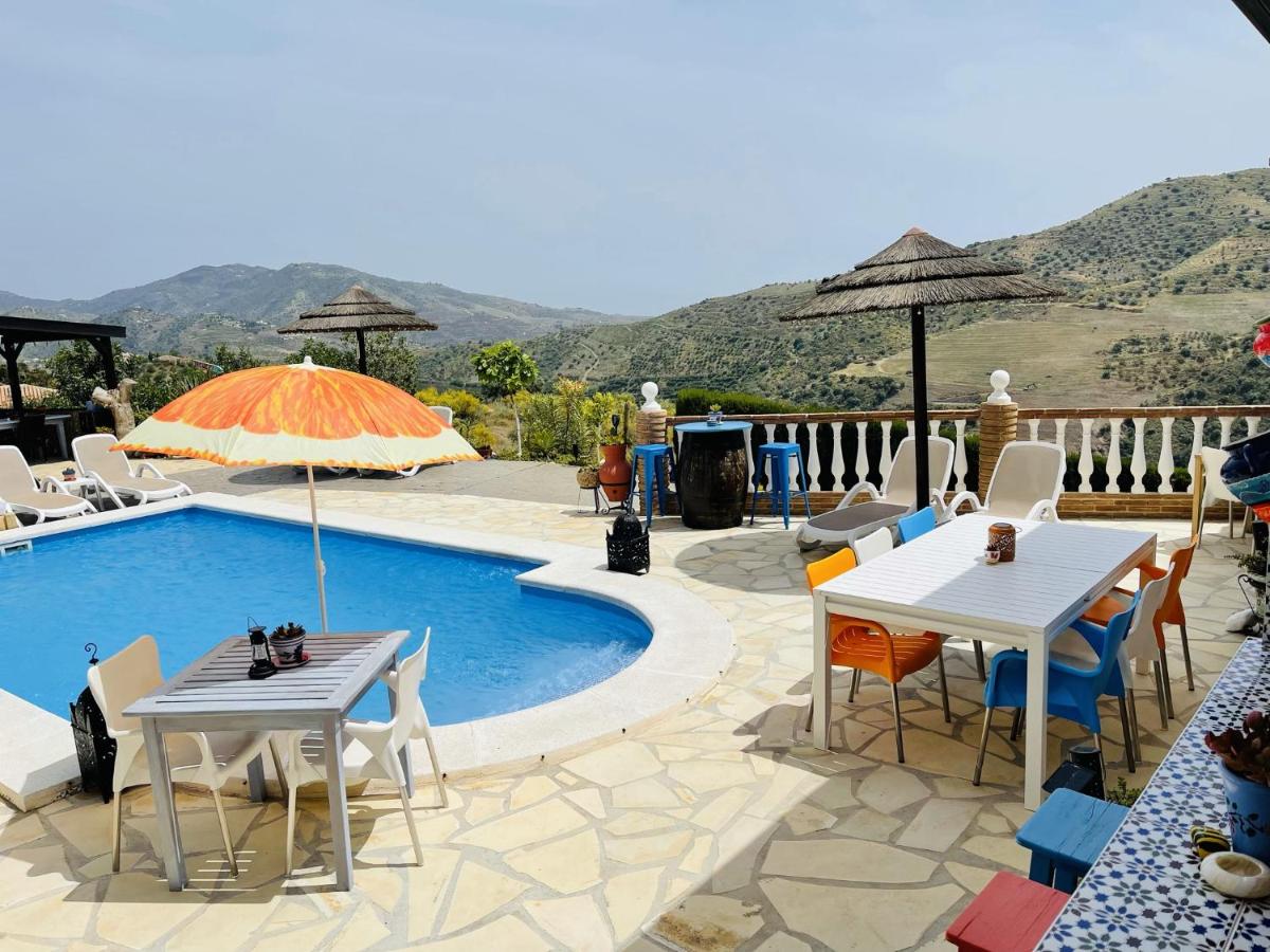Casa Vinuela view 3
