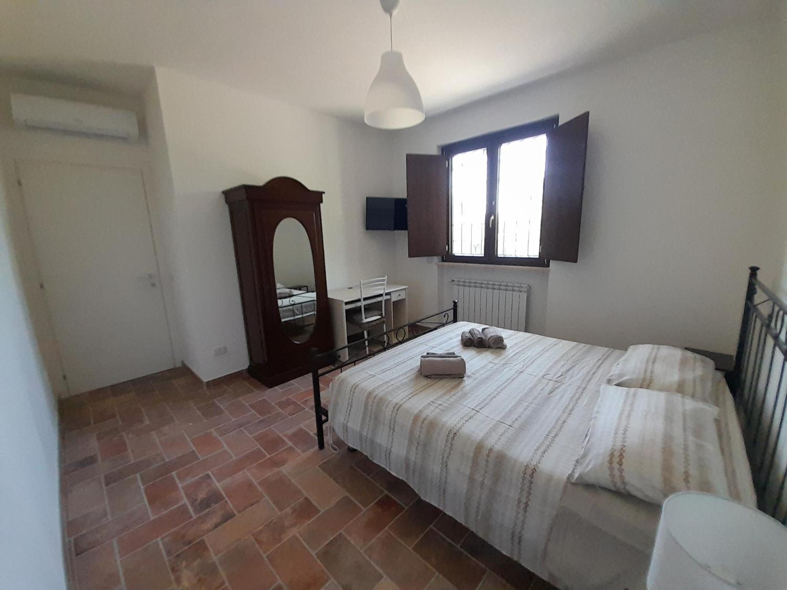 Serroni Alto view 2