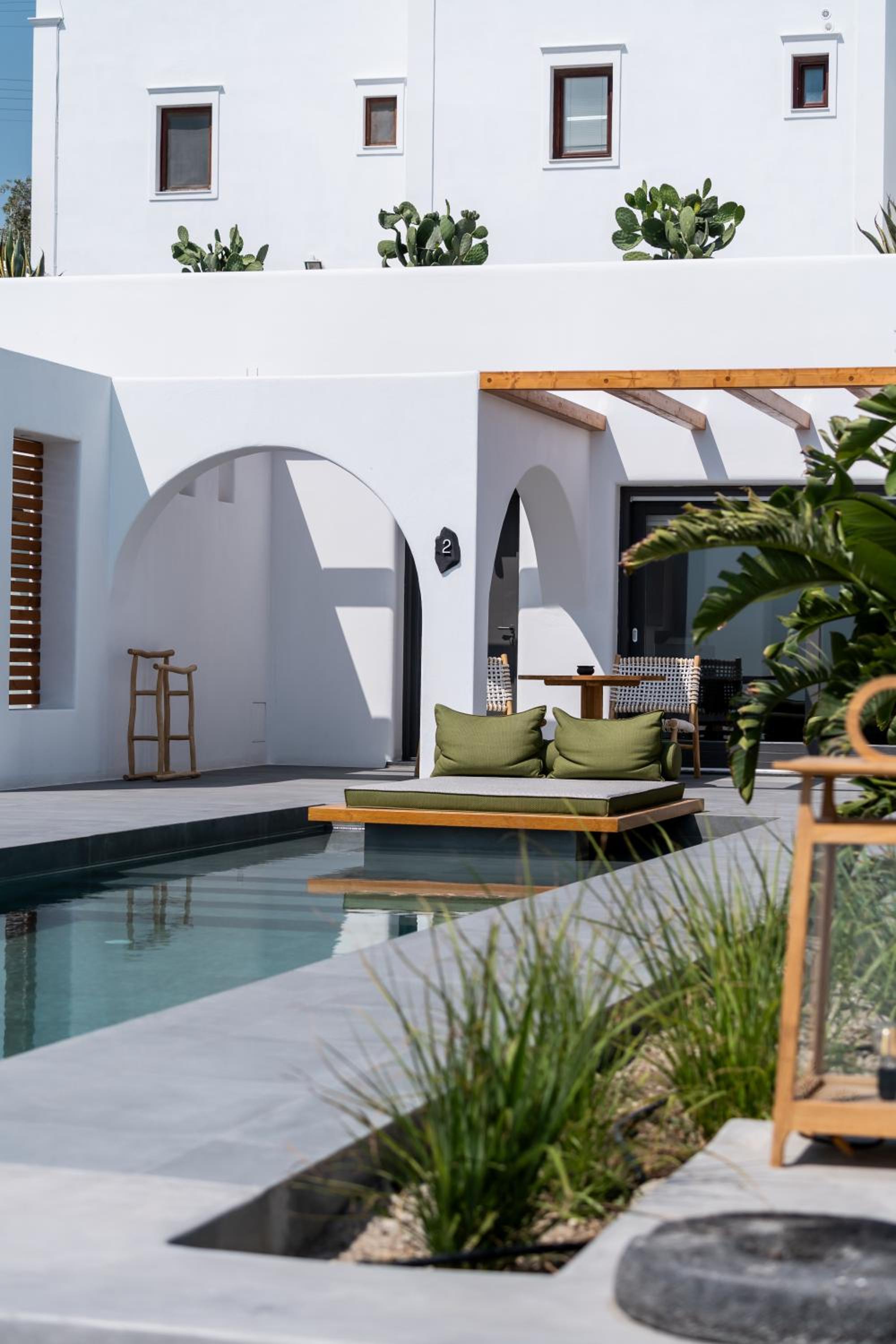 Numa Santorini
