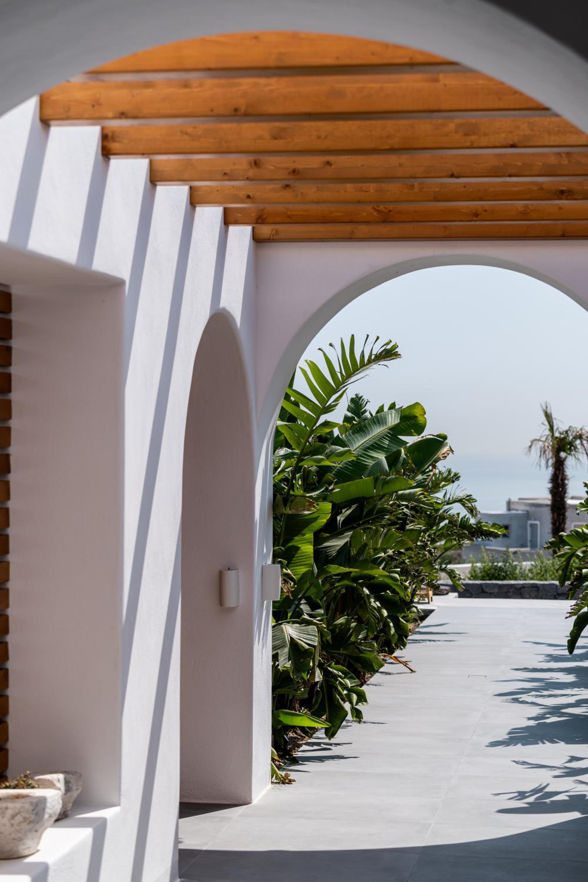 Numa Santorini