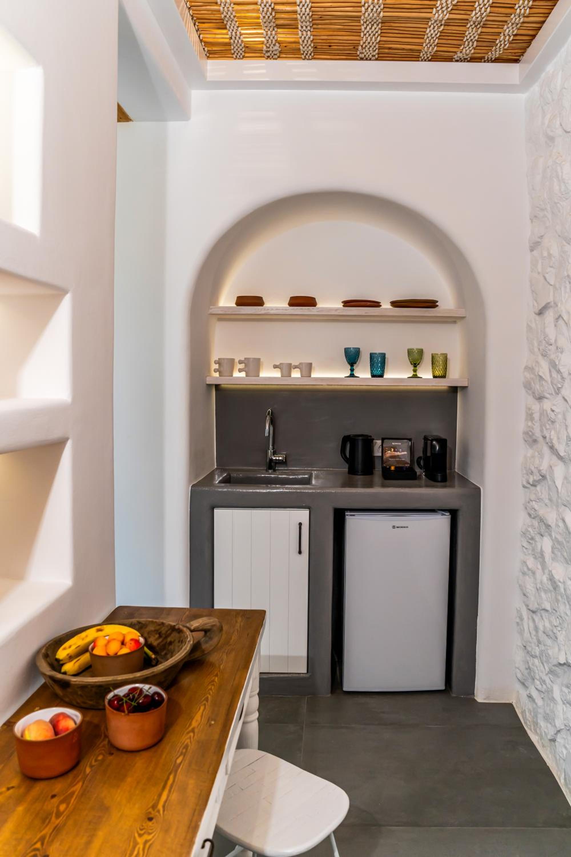 Numa Santorini