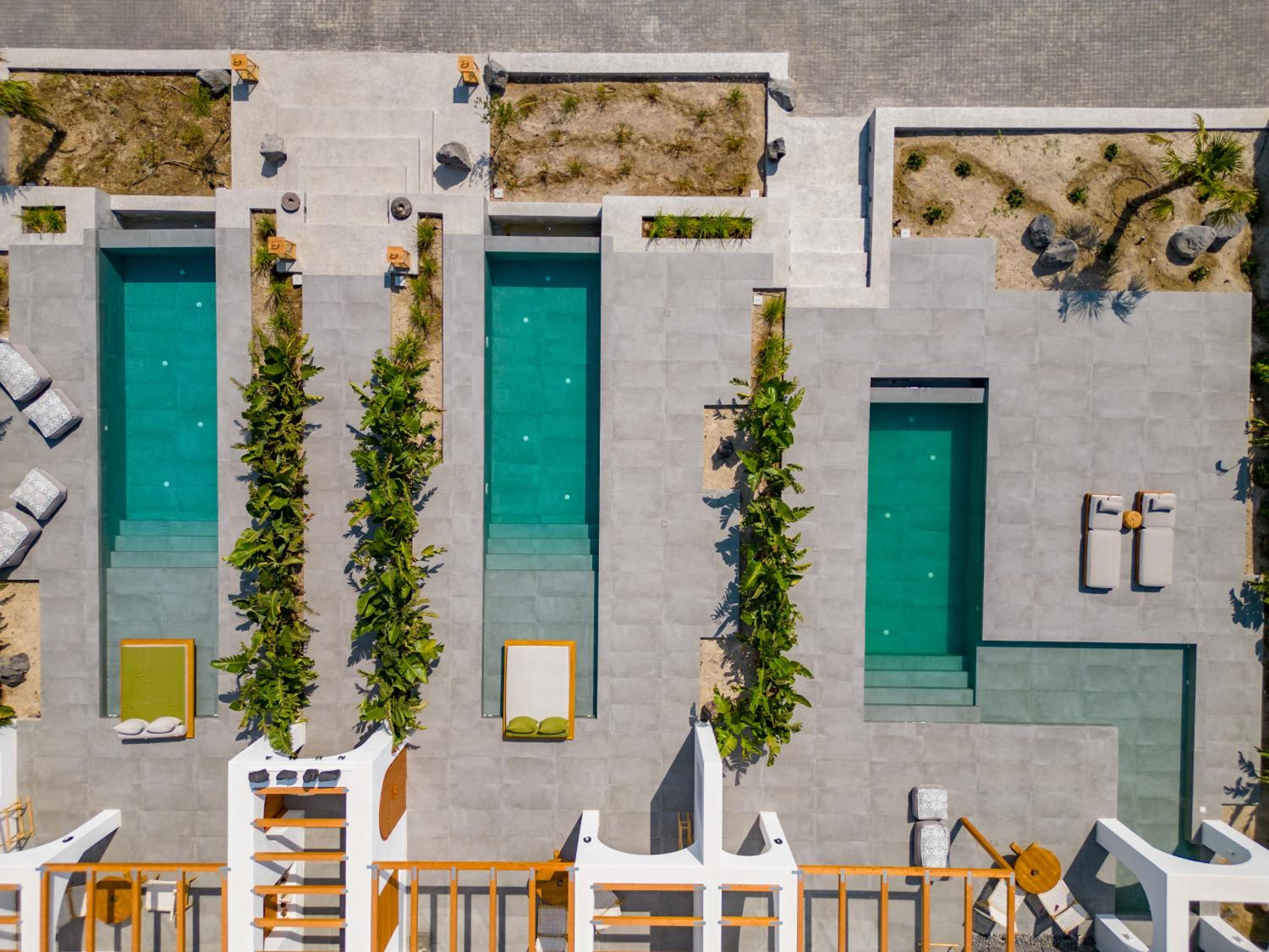 Numa Santorini