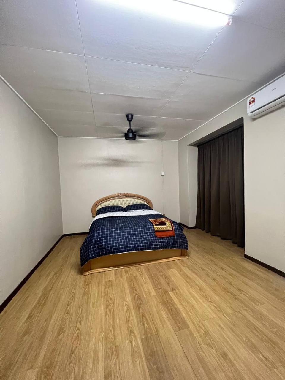 Netflix Wifi Homestay Kak Nad Saujana Utama photo 3