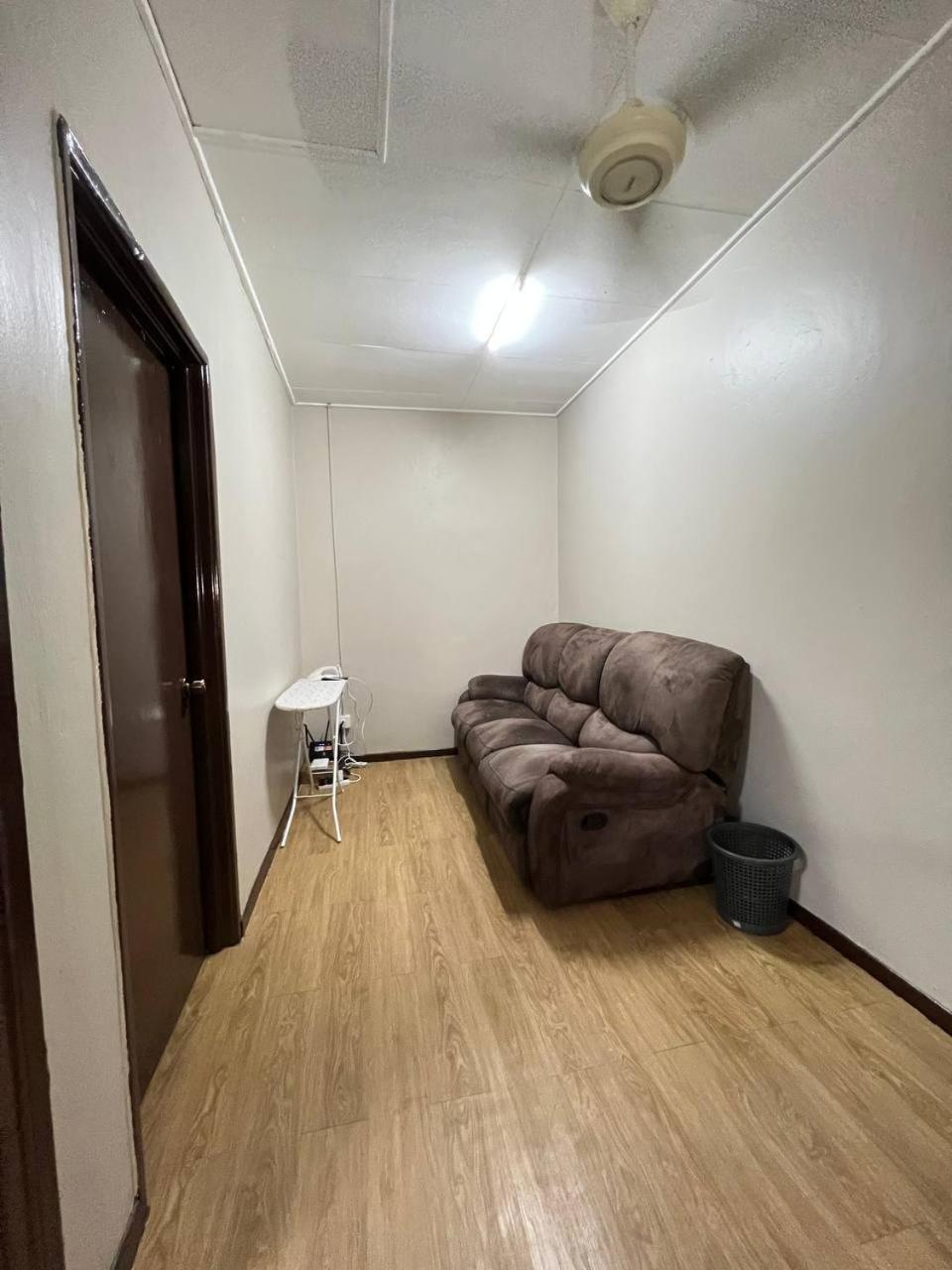 Netflix Wifi Homestay Kak Nad Saujana Utama photo 2