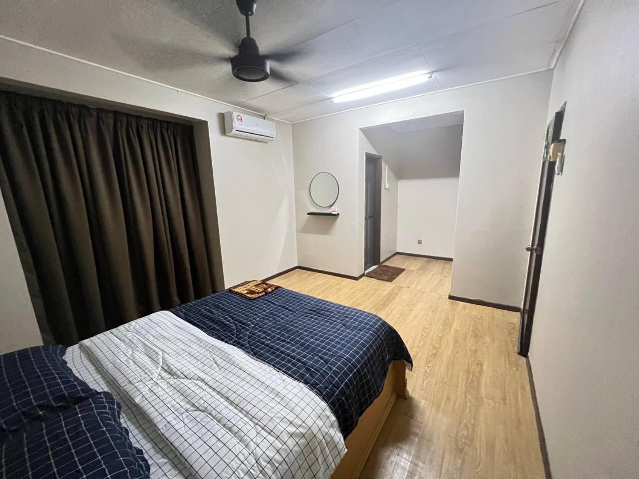 Netflix Wifi Homestay Kak Nad Saujana Utama photo 6