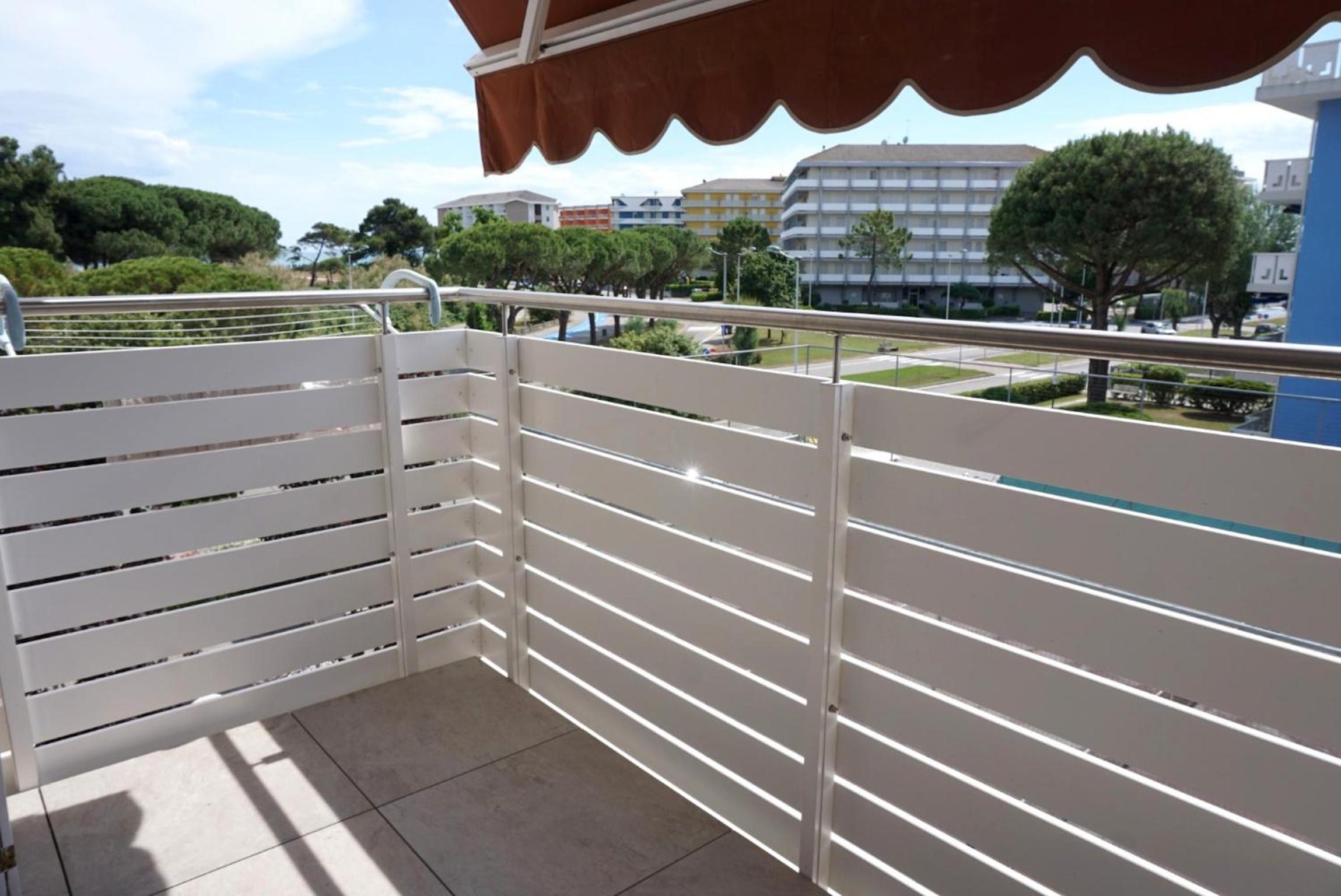 Enjoy your holiday in our pool-Beahost