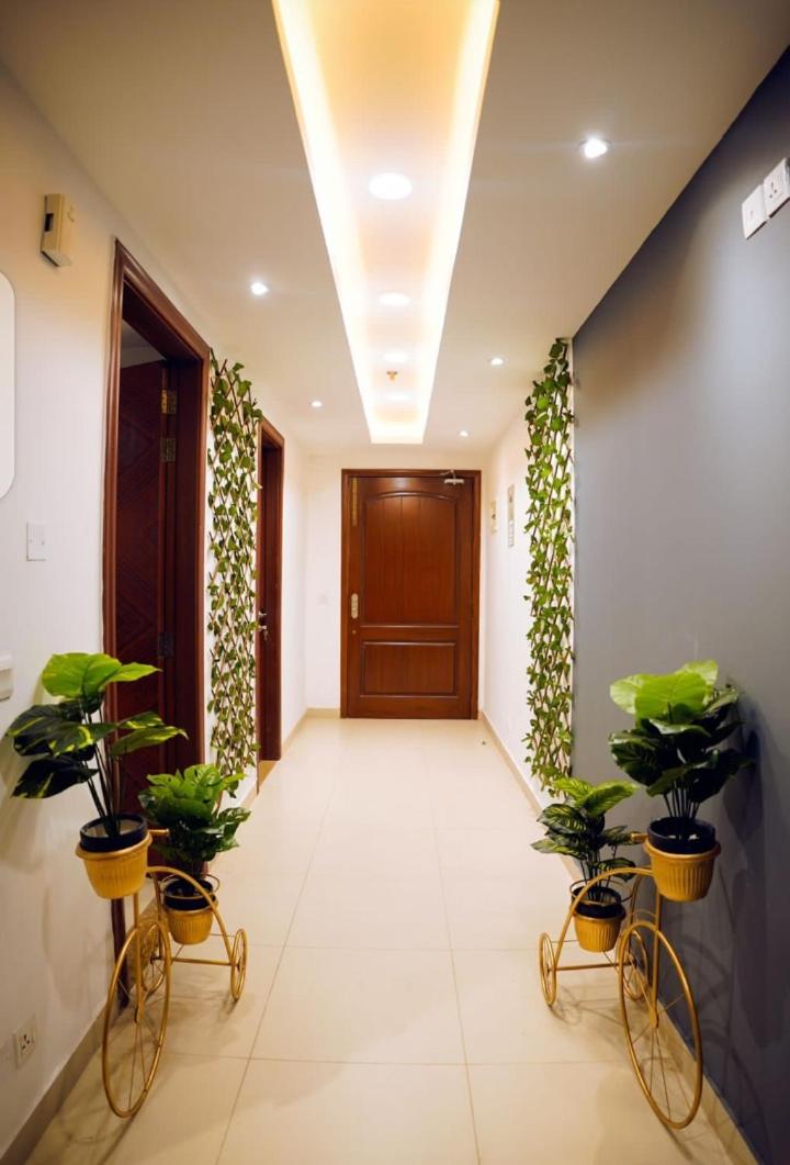 Luxury apartment in Gold Crest Mall 1 bed view 4