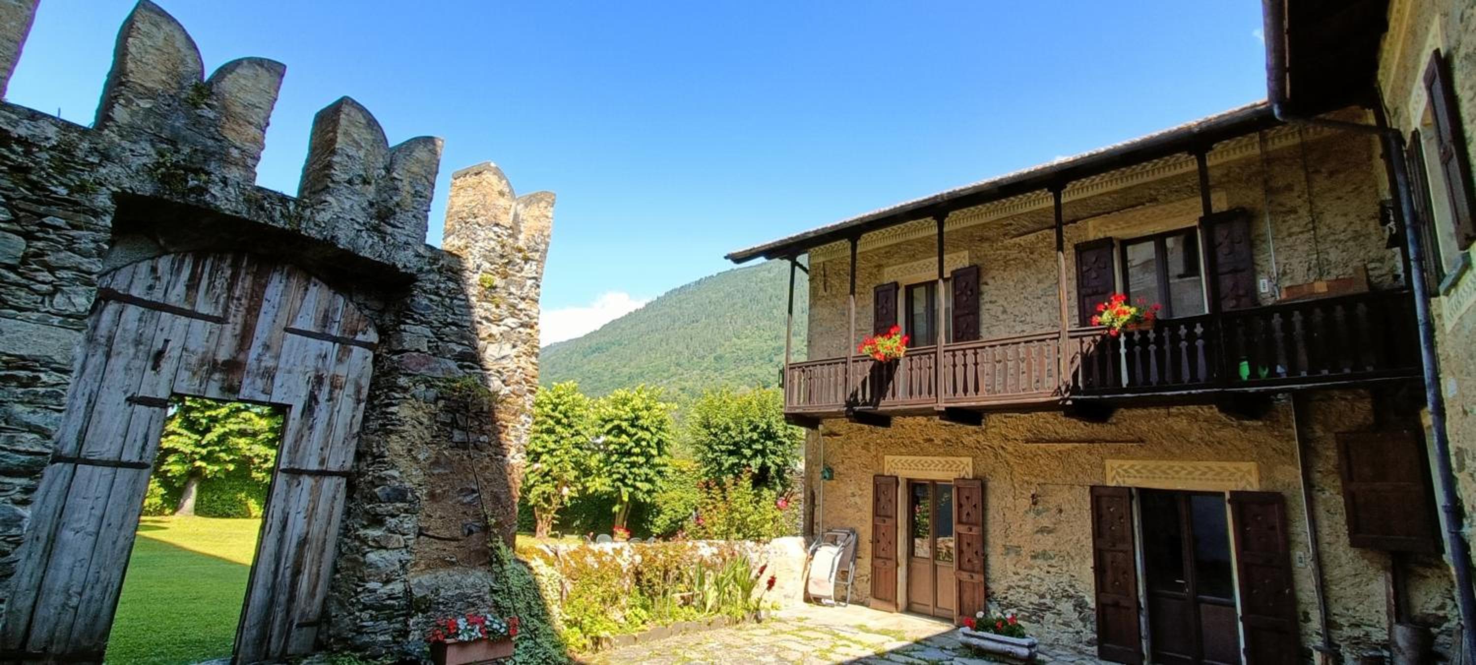 Palazzo Juvalta view 3