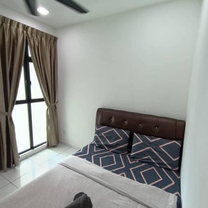 Cozy Sky Loft 5 Guests with Netflix & Facilities L28
