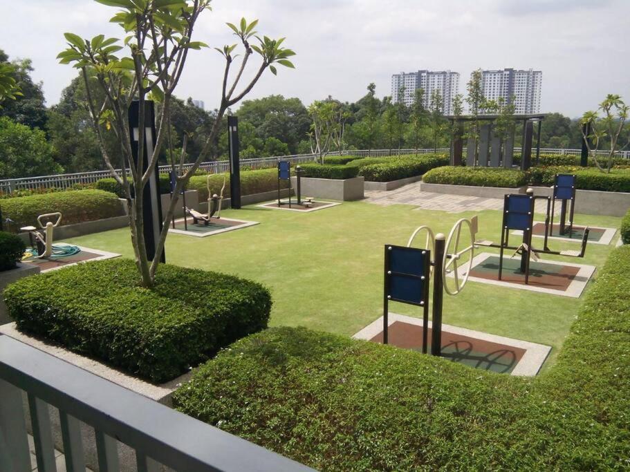 Cozy Sky Loft 5 Guests with Netflix & Facilities L28