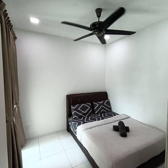Cozy Sky Loft 5 Guests with Netflix & Facilities L28