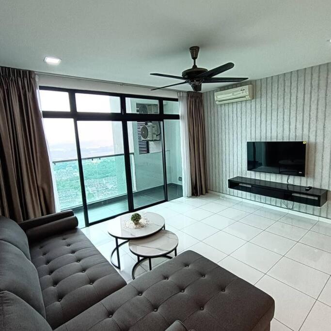 Cozy Sky Loft 5 Guests with Netflix & Facilities L28
