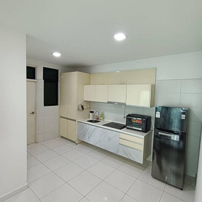 Cozy Sky Loft 5 Guests with Netflix & Facilities L28