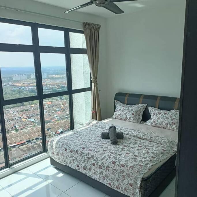 Cozy Sky Loft 5 Guests with Netflix & Facilities L28