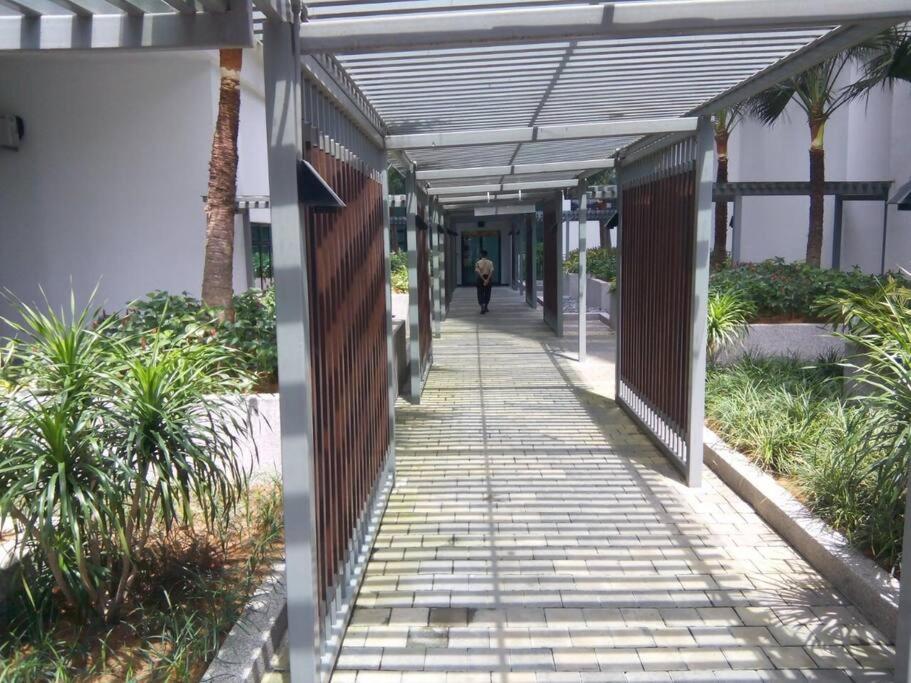 Cozy Sky Loft 5 Guests with Netflix & Facilities L28