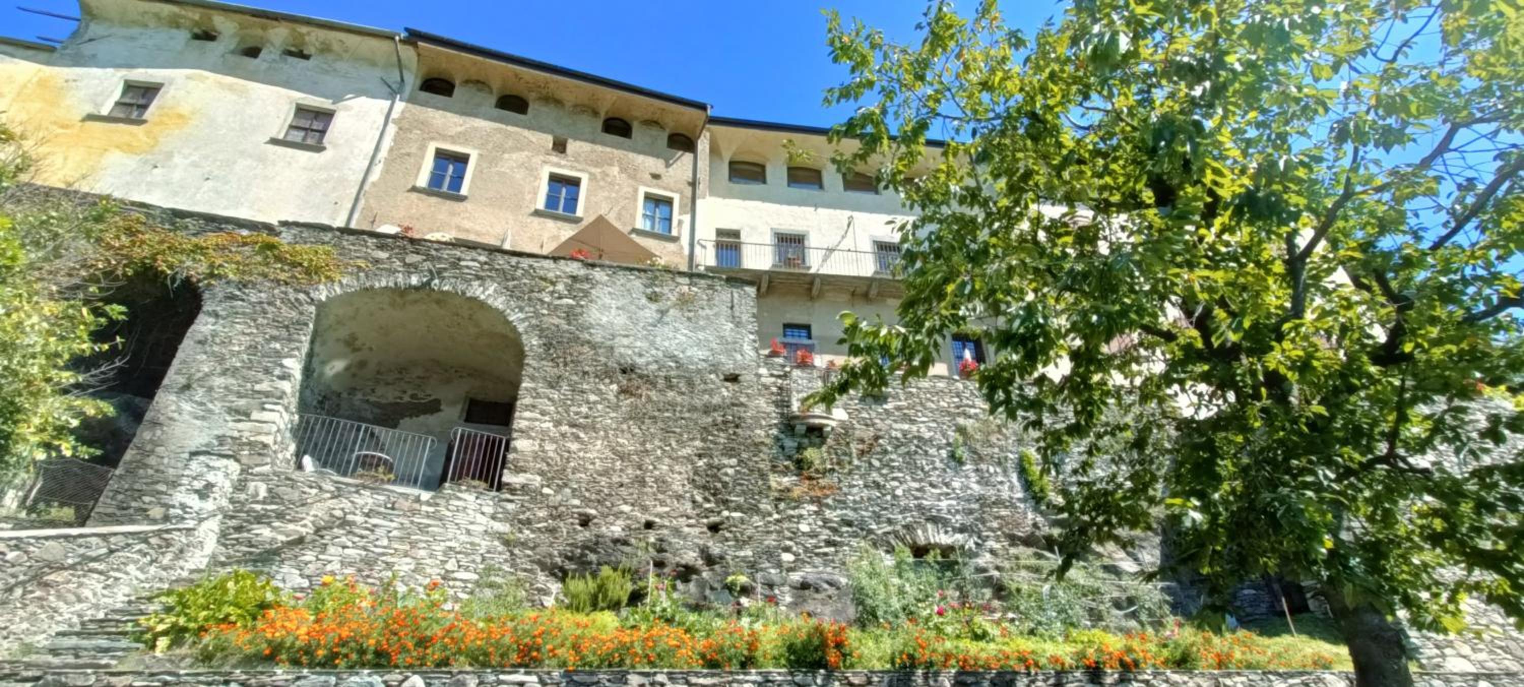 Palazzo Juvalta view 5