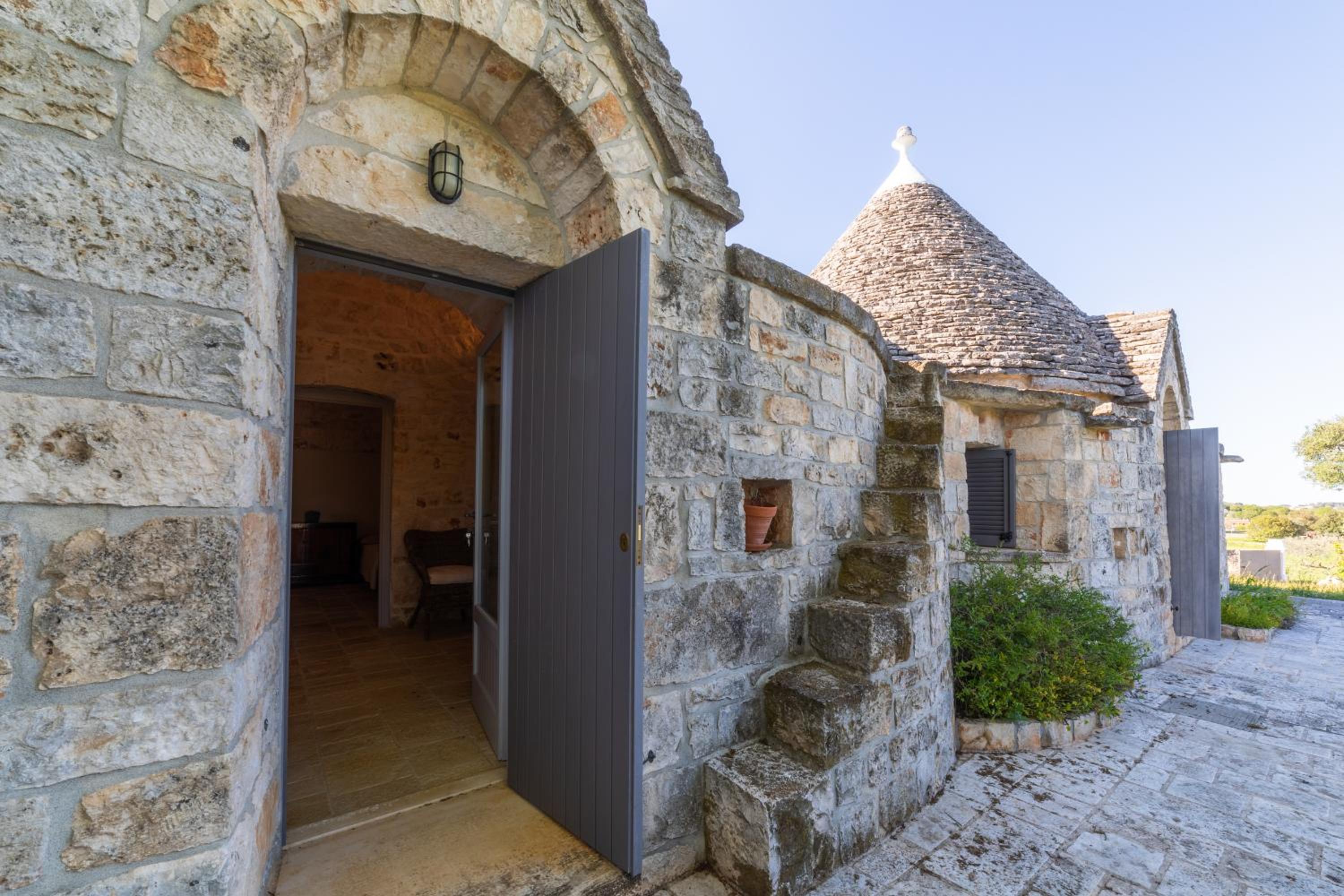 GuestHost - Trullo Silente - Olive Groves Relax in Locorotondo view 3
