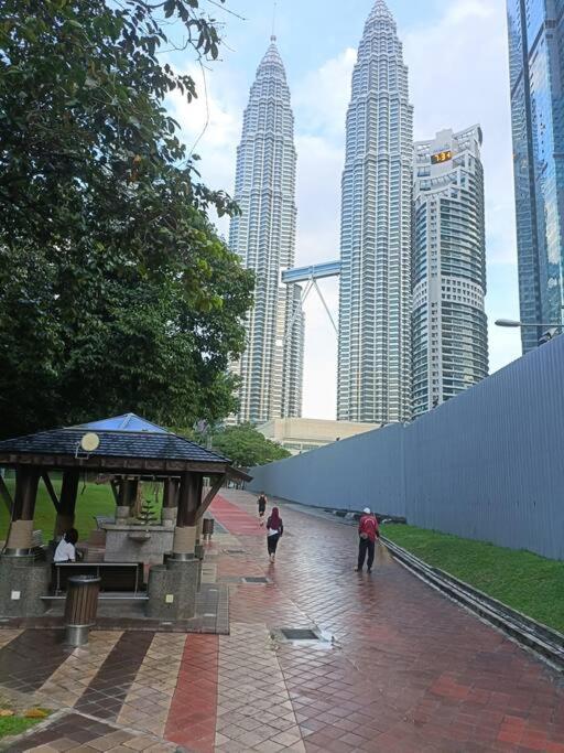 Lovely 3 Rooms with KLCC View, Pavilion & Netflix