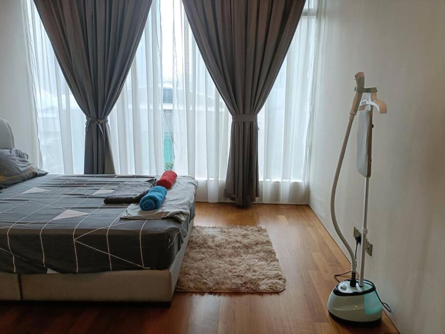 Lovely 3 Rooms with KLCC View, Pavilion & Netflix