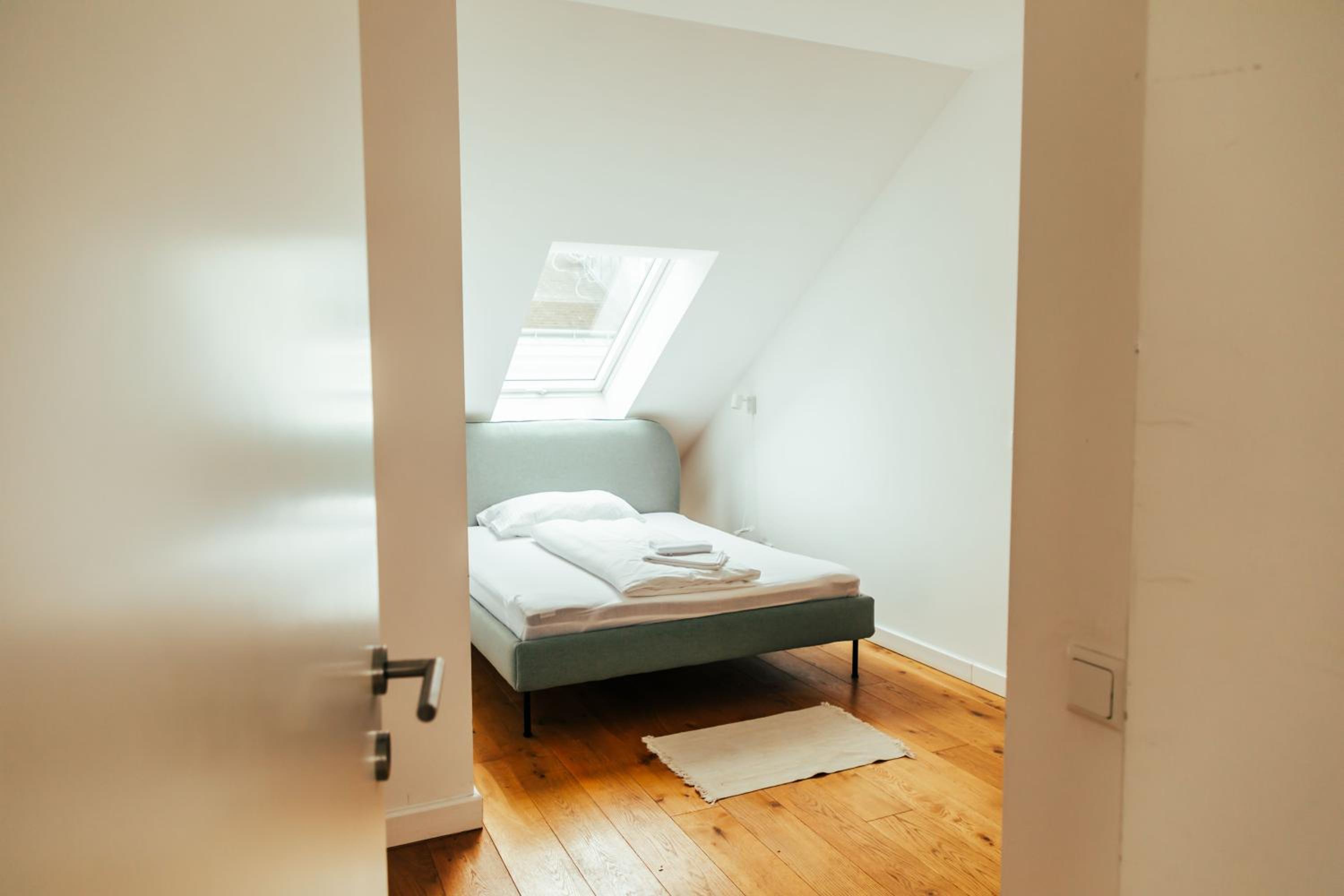 Large Apartments - Great for Groups - with Balcony or Terrace