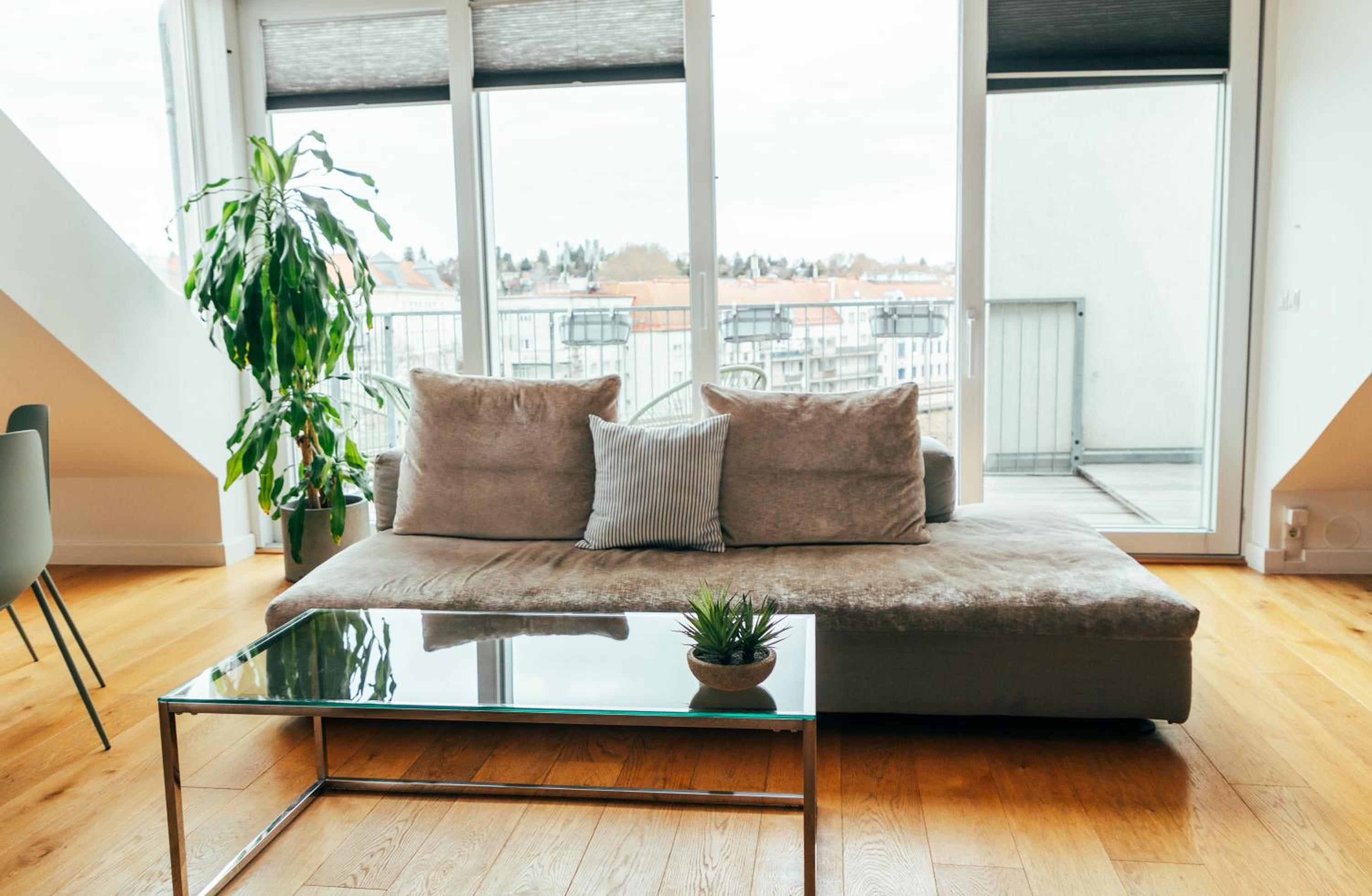 Large Apartments - Great for Groups - with Balcony or Terrace