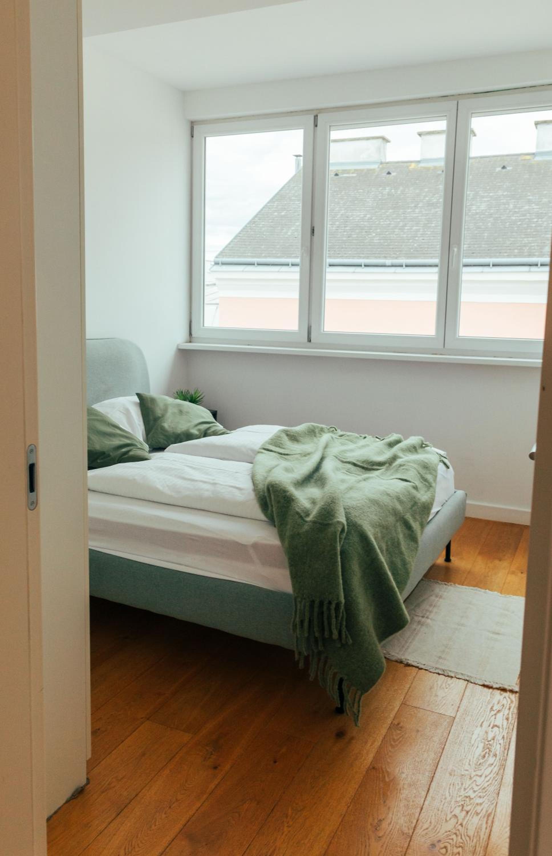 Large Apartments - Great for Groups - with Balcony or Terrace