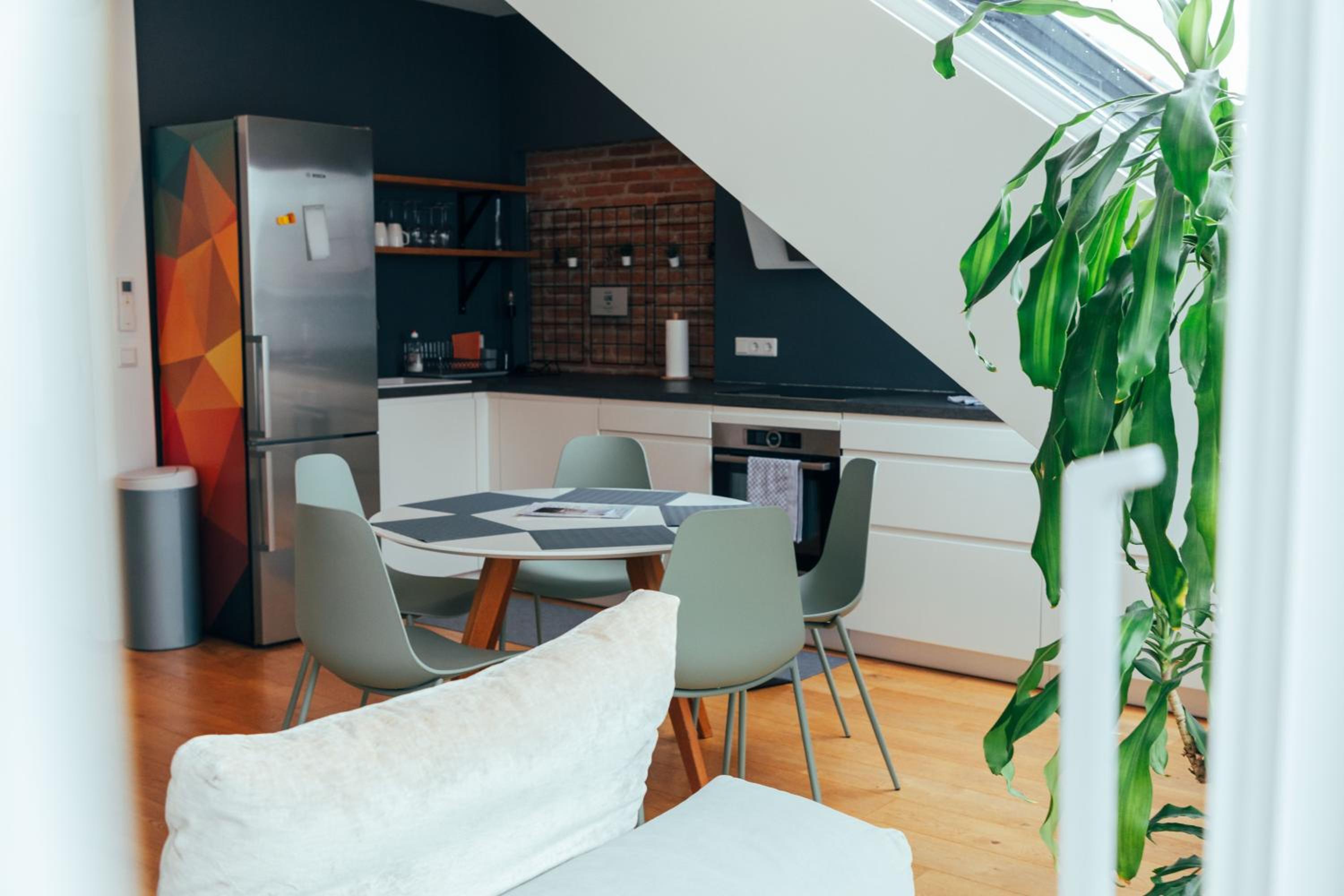 Large Apartments - Great for Groups - with Balcony or Terrace