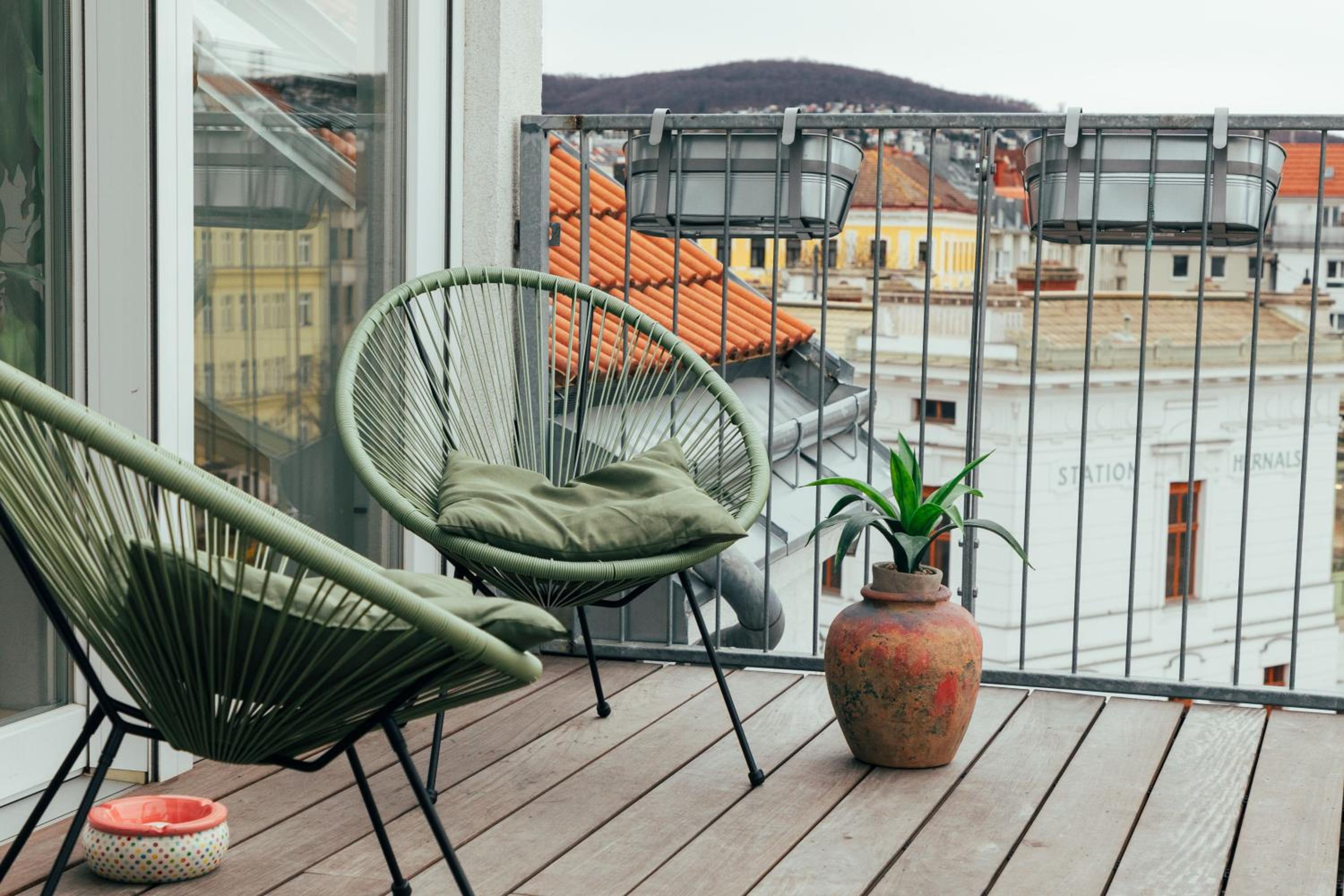 Large Apartments - Great for Groups - with Balcony or Terrace