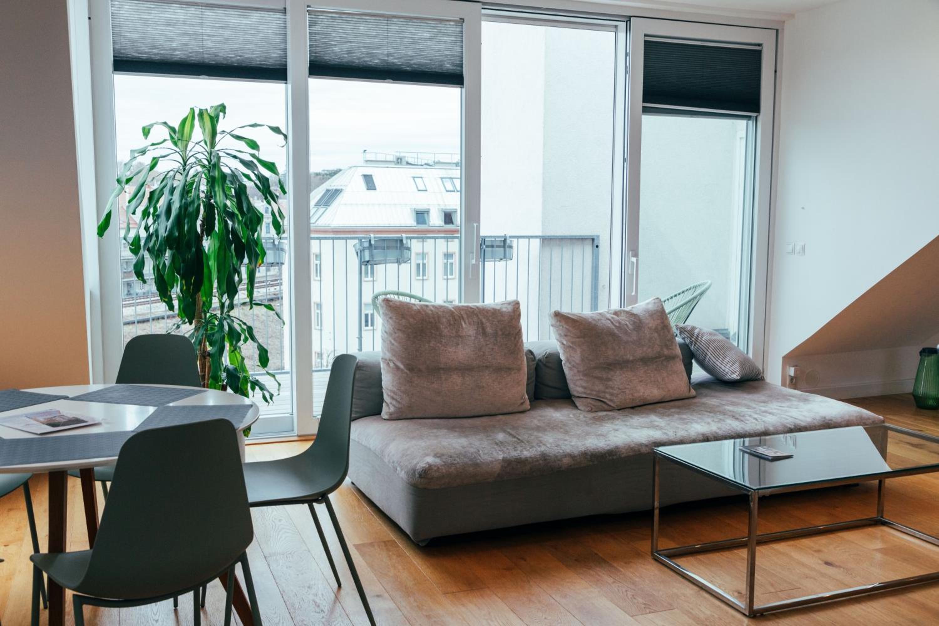Large Apartments - Great for Groups - with Balcony or Terrace