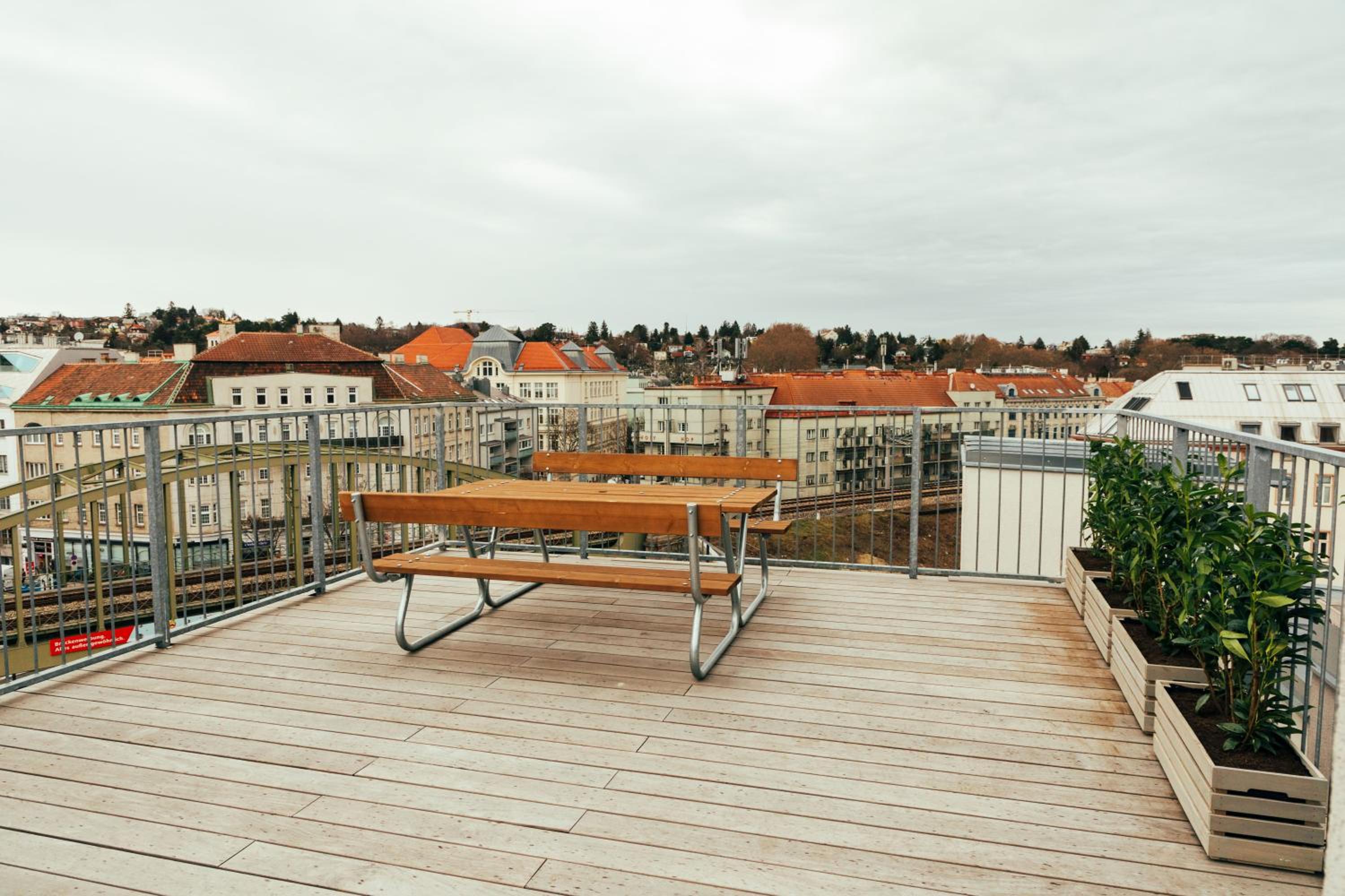 Large Apartments - Great for Groups - with Balcony or Terrace