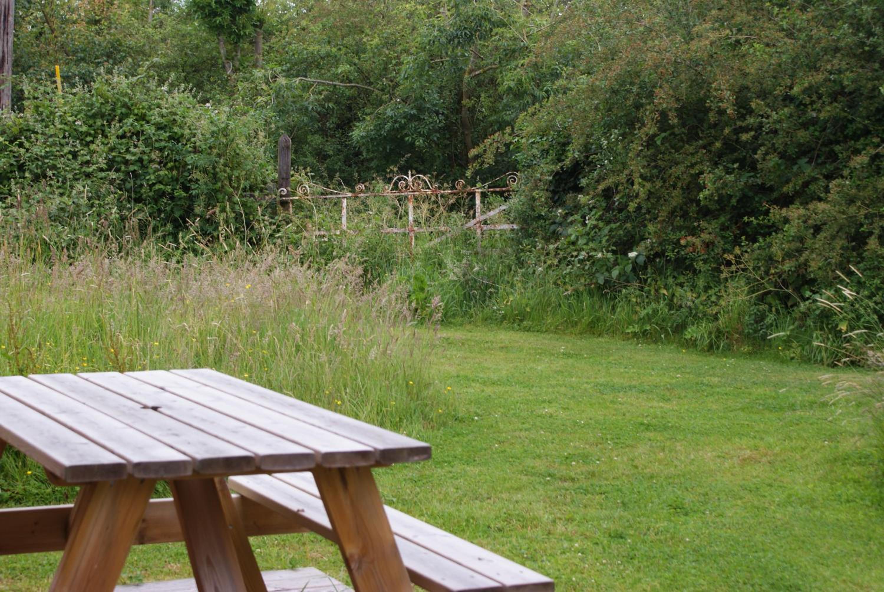 Hidden cottages 2 bed cottage in peaceful surroundings with log burner