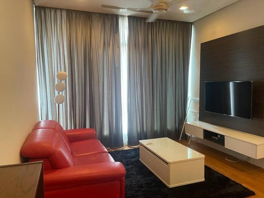 3 Guests,200m to KLCC & Pavilion Mall with Netflix