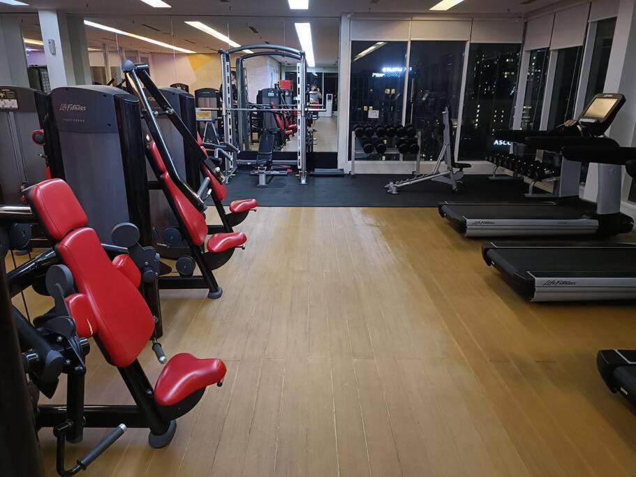 3 Guests,200m to KLCC & Pavilion Mall with Netflix