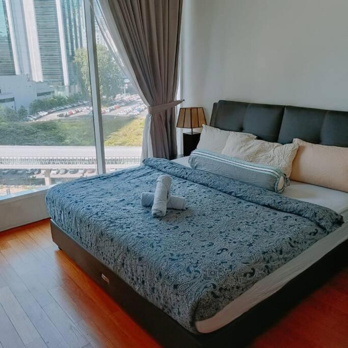 3 Guests,200m to KLCC & Pavilion Mall with Netflix