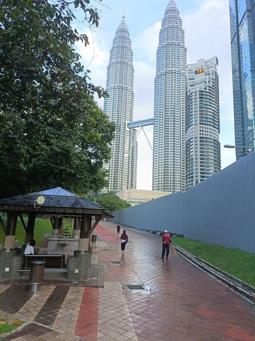 3 Guests,200m to KLCC & Pavilion Mall with Netflix