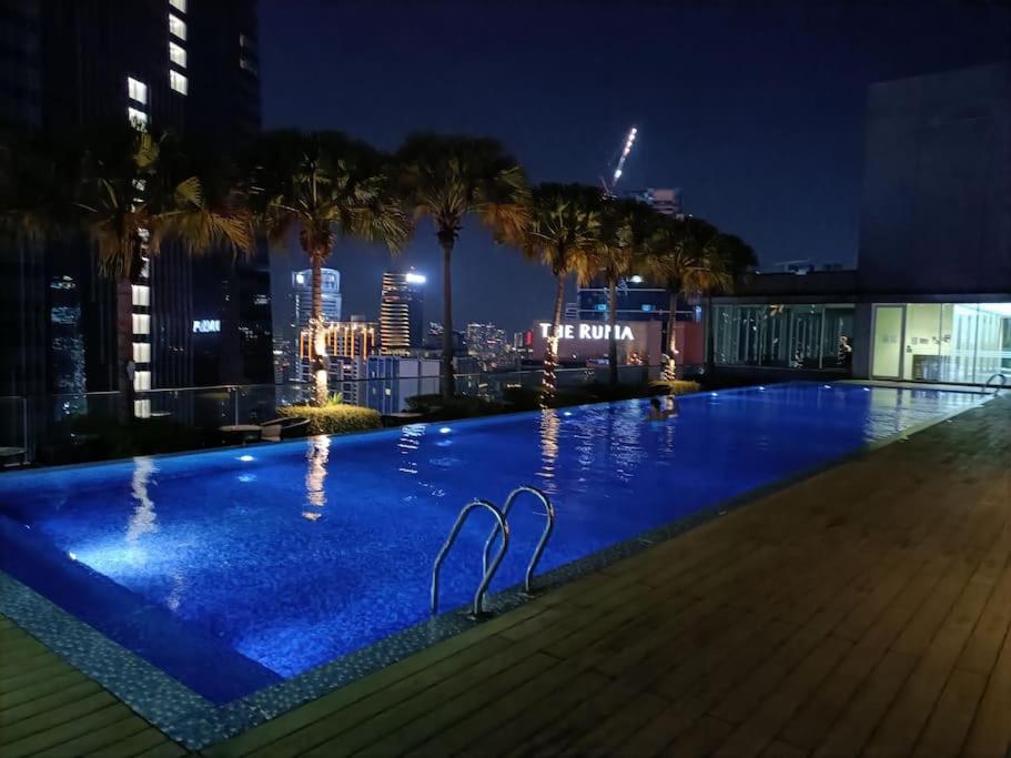 3 Guests,200m to KLCC & Pavilion Mall with Netflix