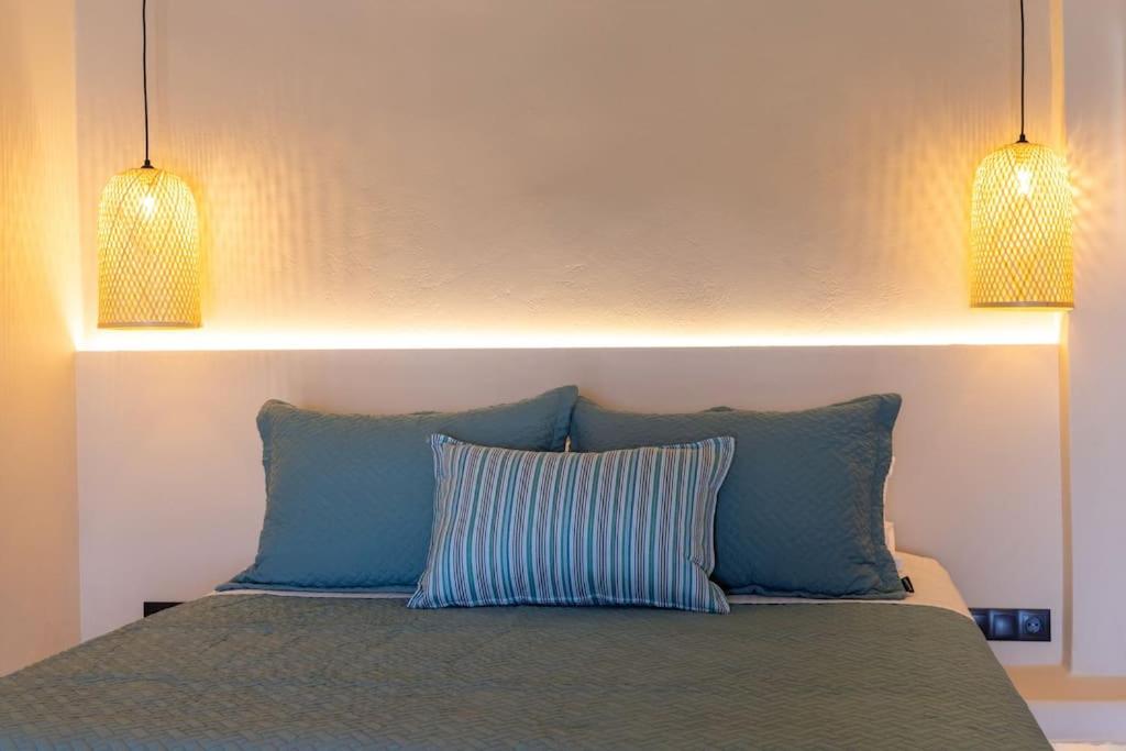 Pearle Suites and Villa Tinos view 4