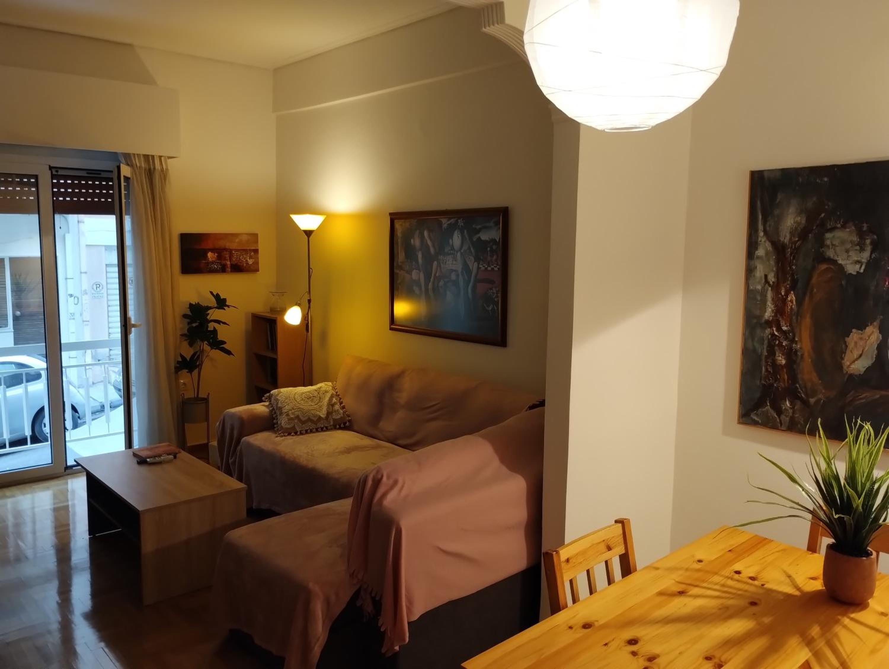 Vasia's cosy apartment in Athens, 