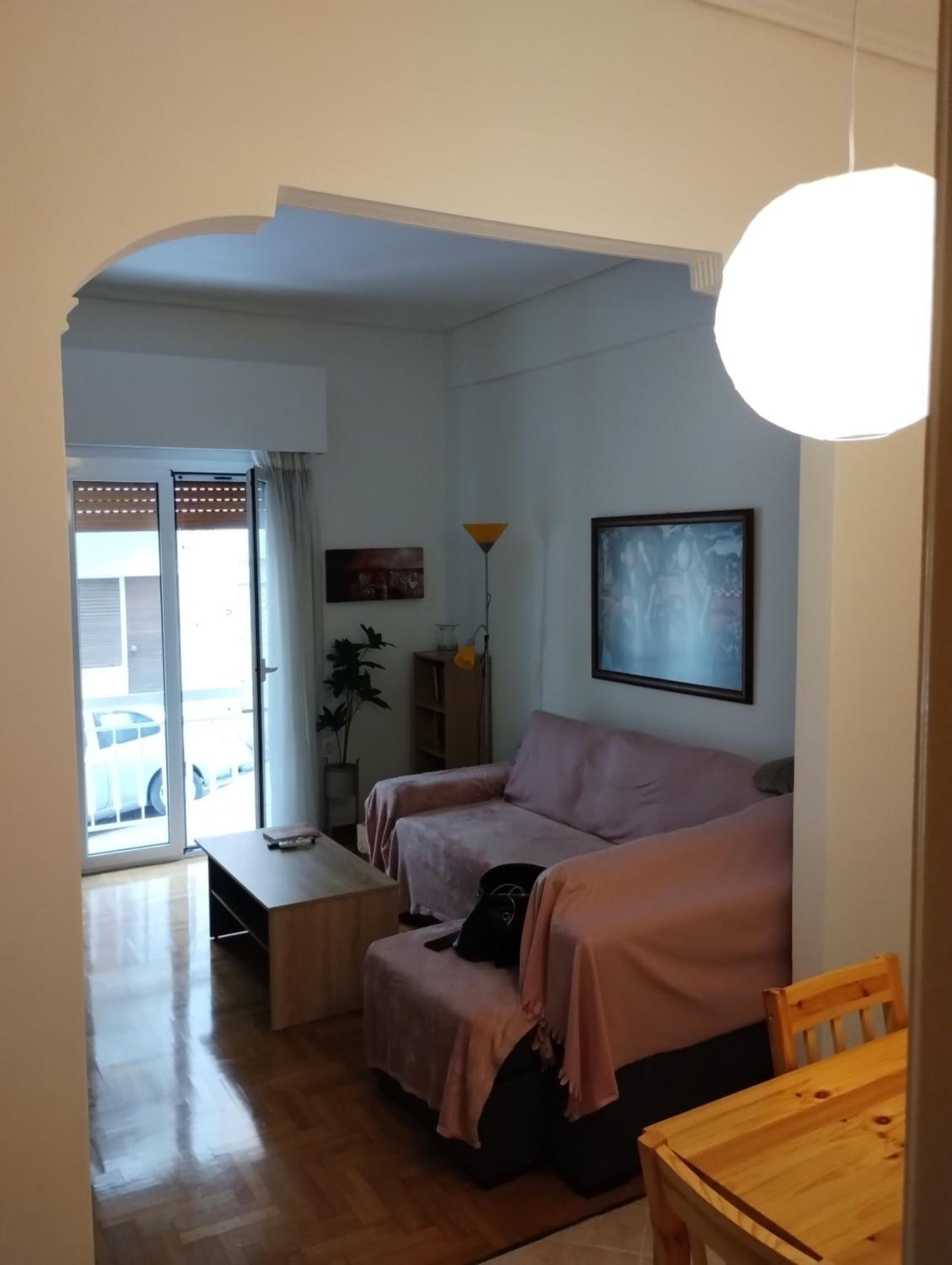Vasia's cosy apartment in Athens, 