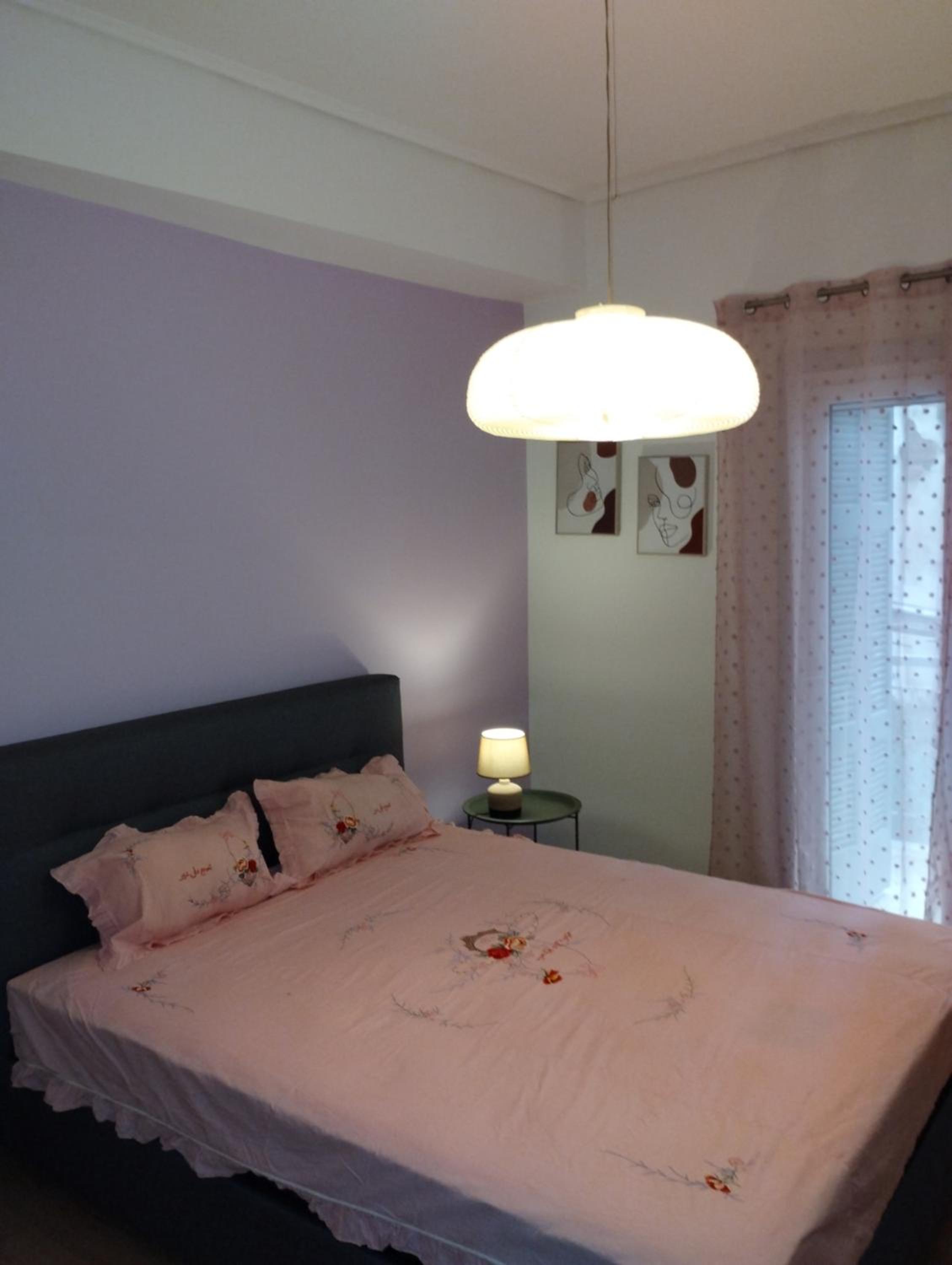 Vasia's cosy apartment in Athens, 