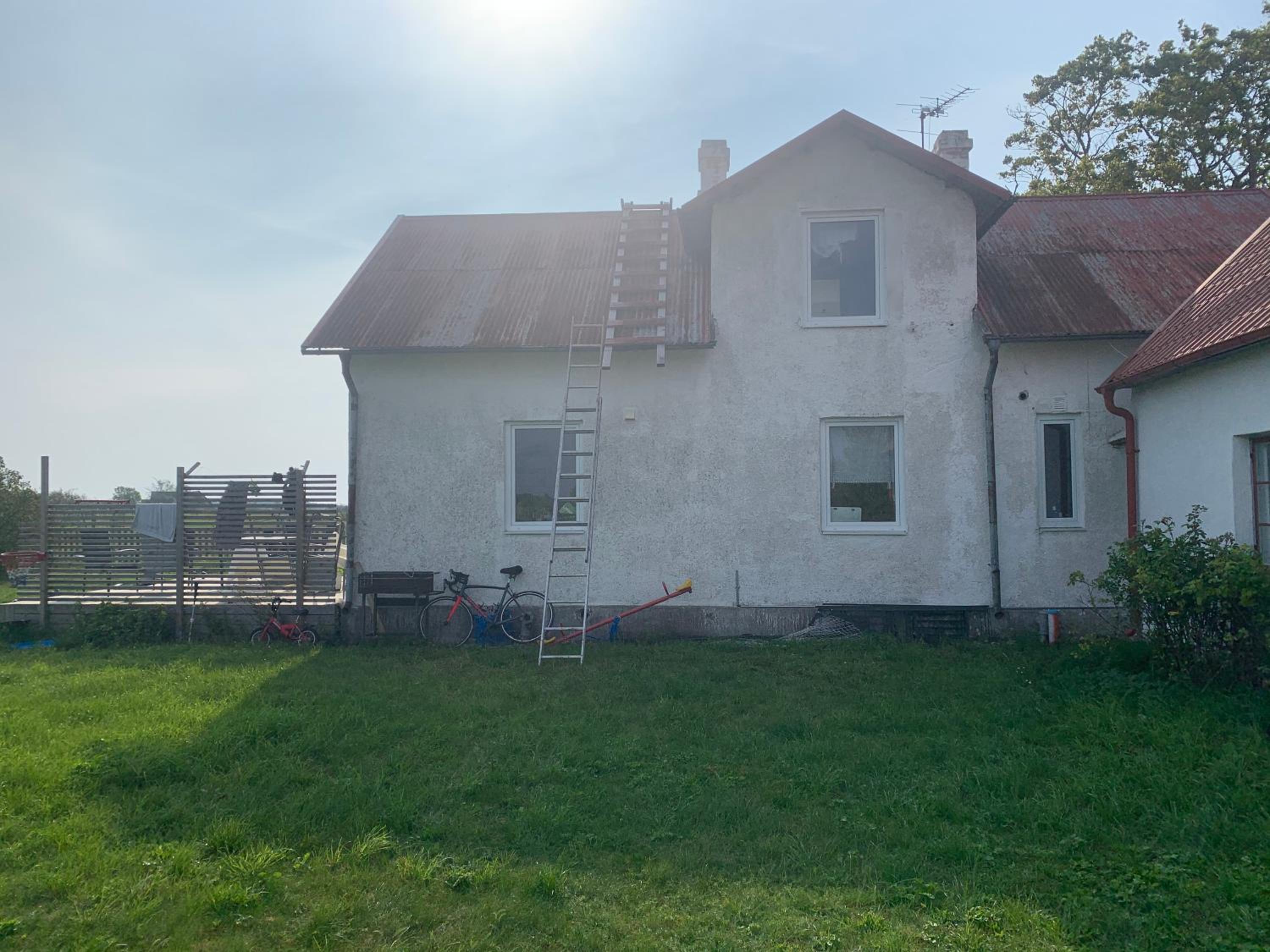 Sodra Gotland 14 bed with pool view 3