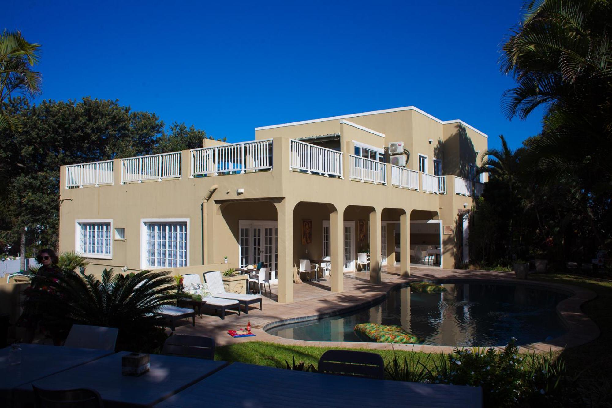Caza Beach Guesthouse
