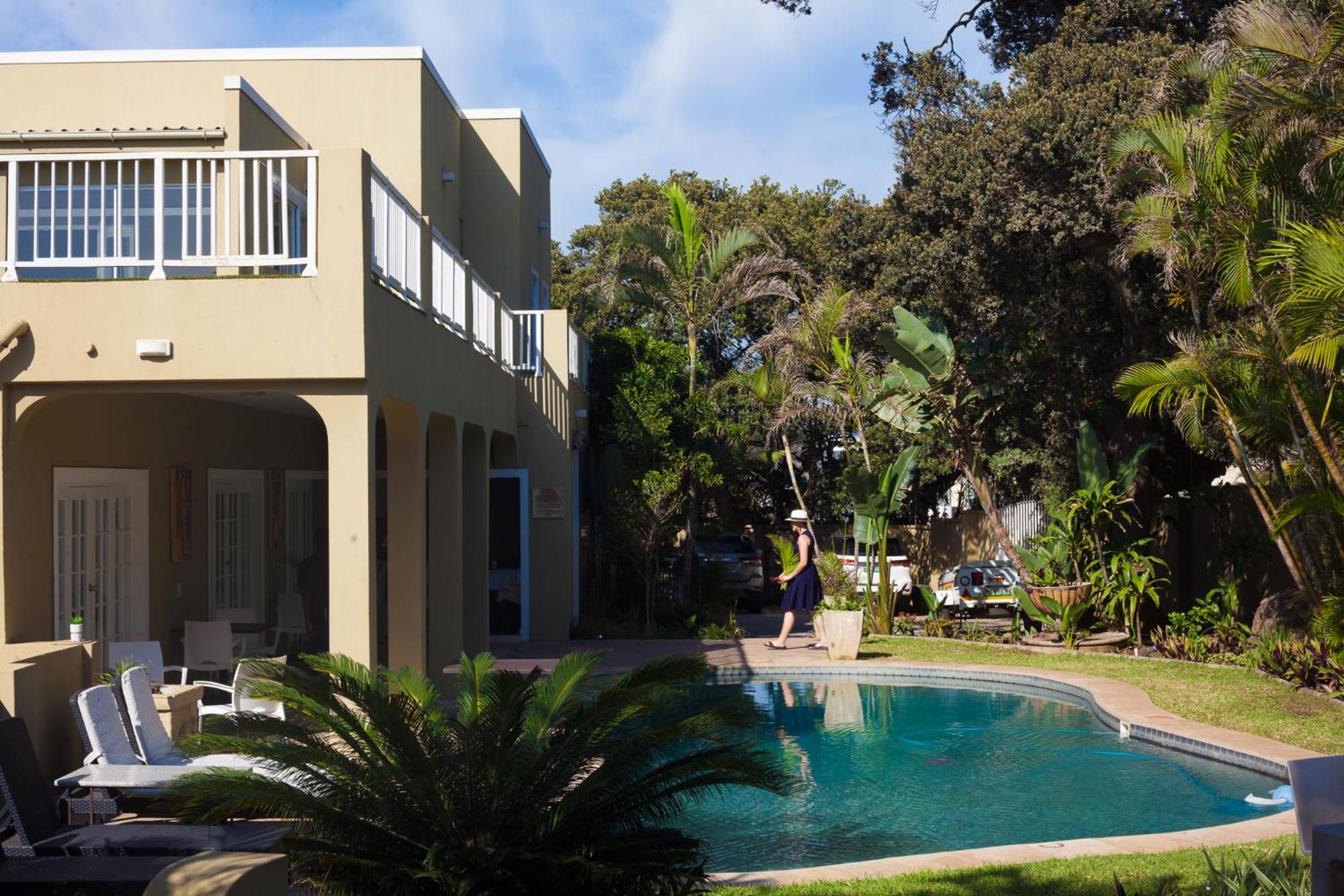 Caza Beach Guesthouse